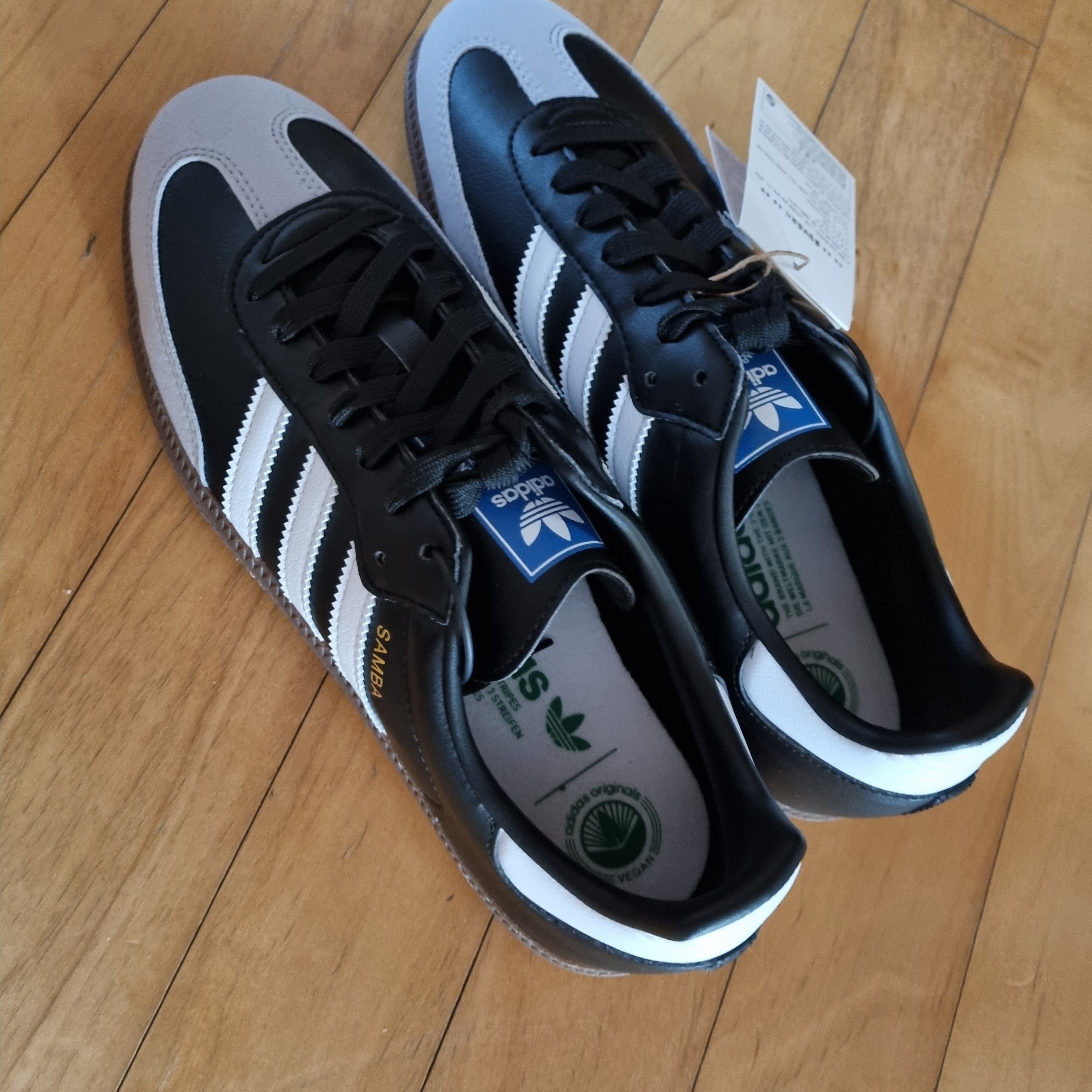 Adidas Samba Vegan Black White 착용 스타일 - 3