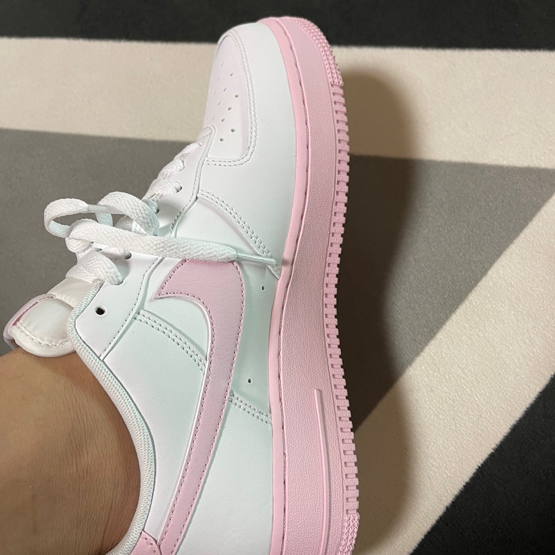 Nike Air Force 1 Low White Pink Midsole 착용 스타일 - 2