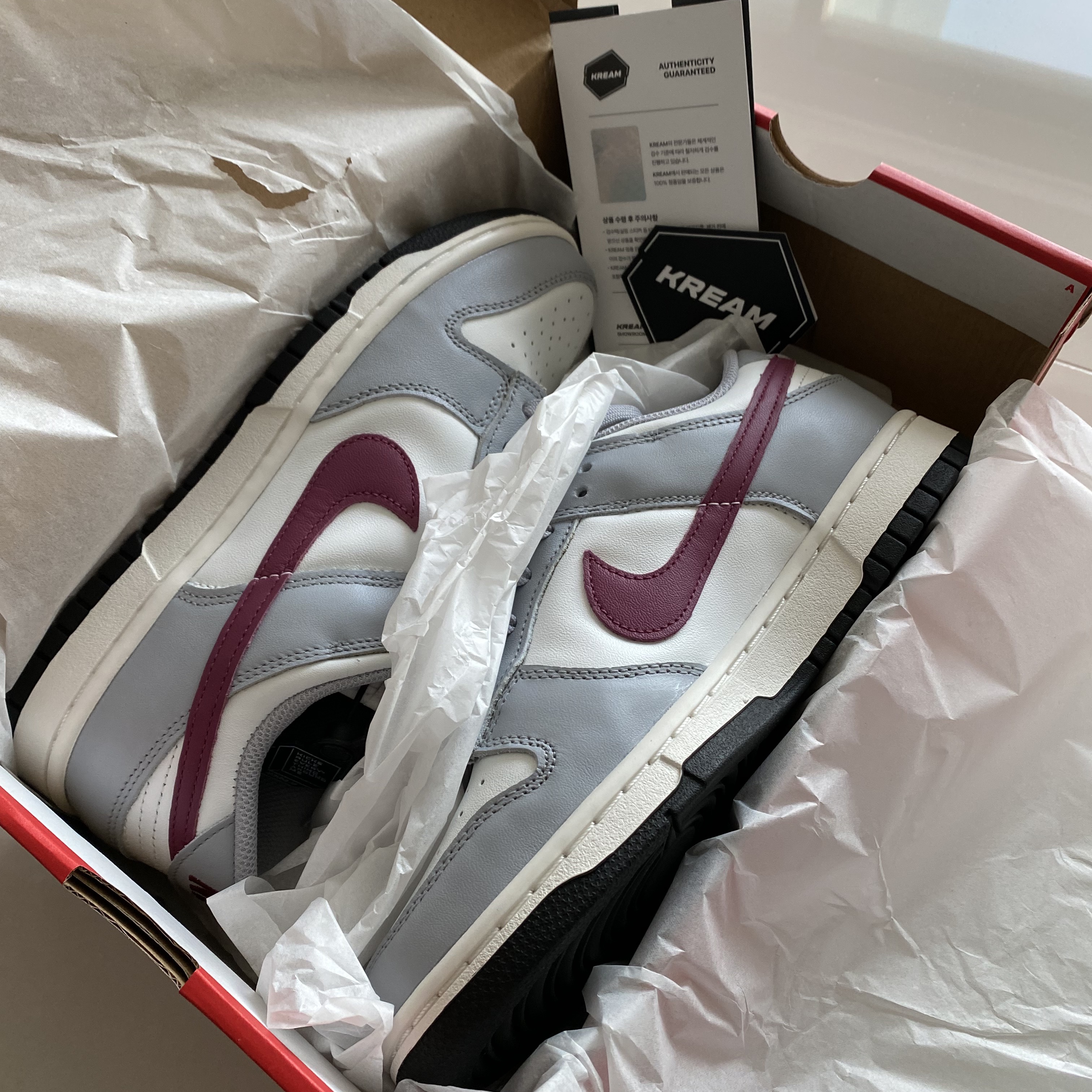 (W) Nike Dunk Low Wolf Grey Rosewood 착용 스타일 - 2