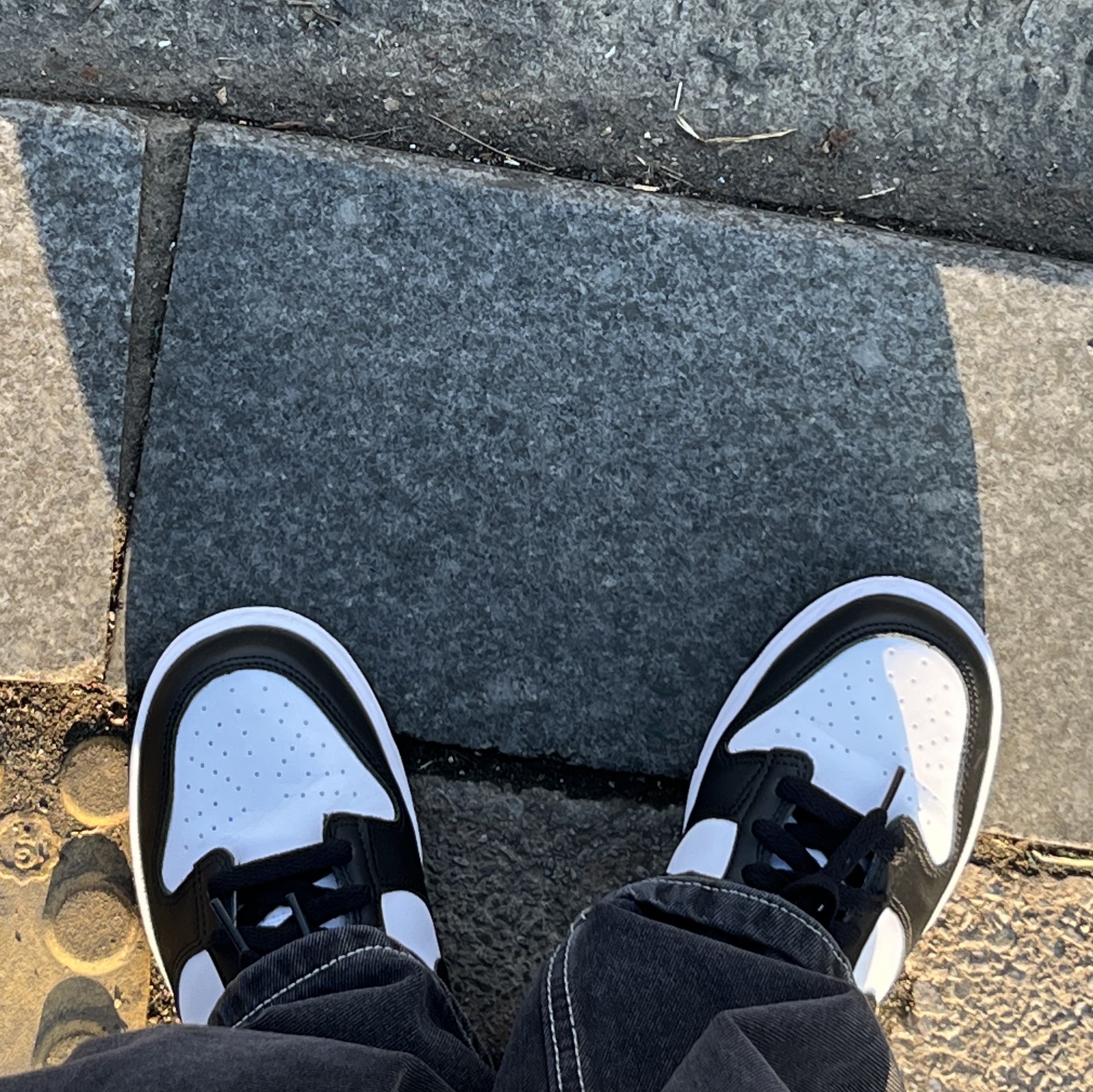 (GS) Nike Dunk Low Black 착용 스타일 - 3