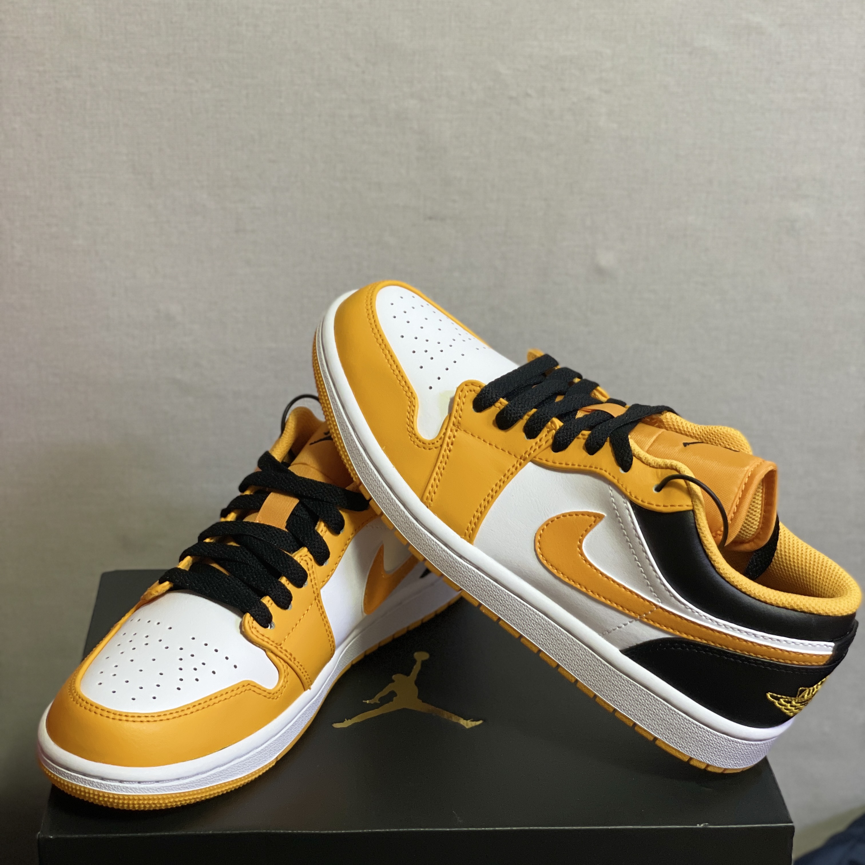 Jordan 1 Low Taxi 착용 스타일 - 2
