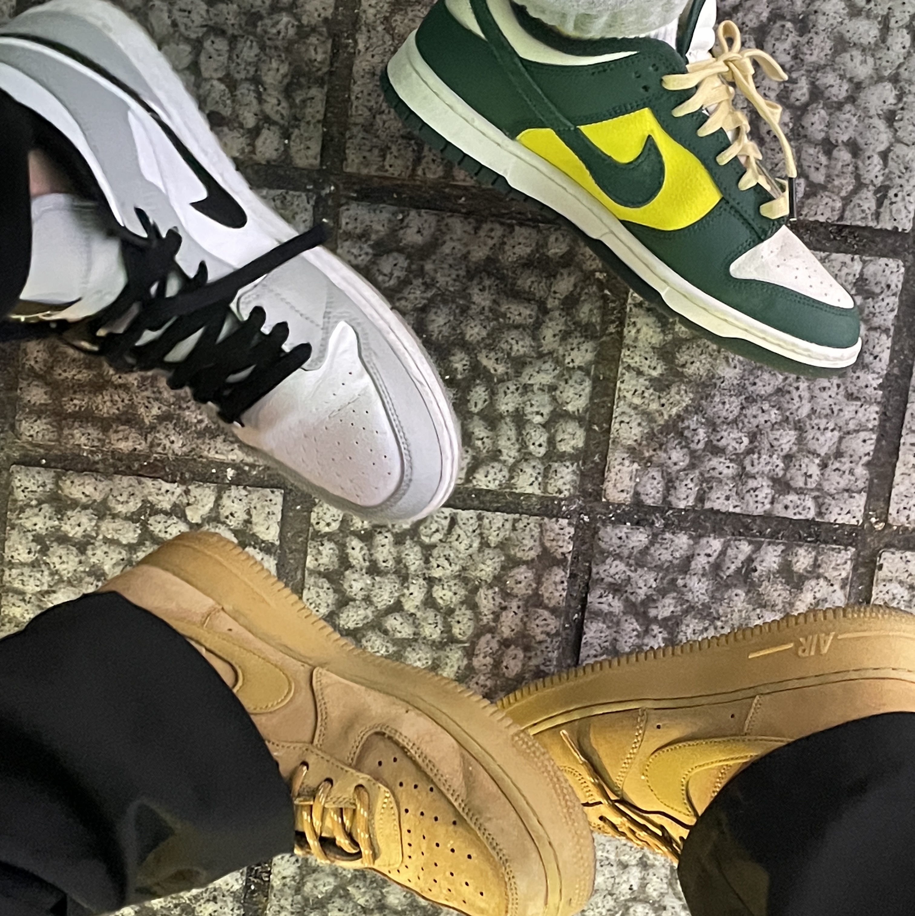 Nike Air Force 1 '07 WB Flax, (W) Nike Dunk Low SE Opti Noble Green 착용 스타일
