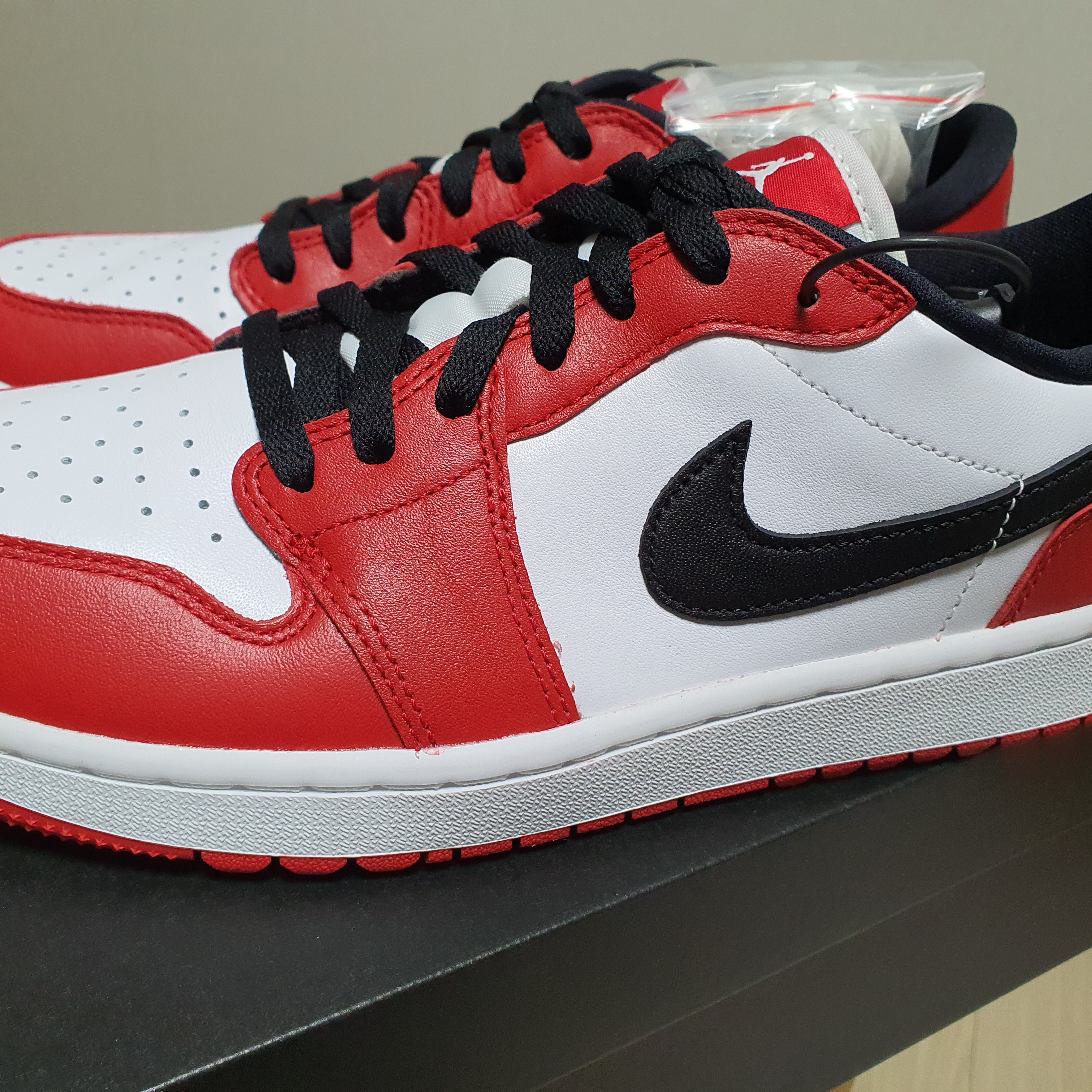Jordan 1 Low Golf Chicago 착용 스타일
