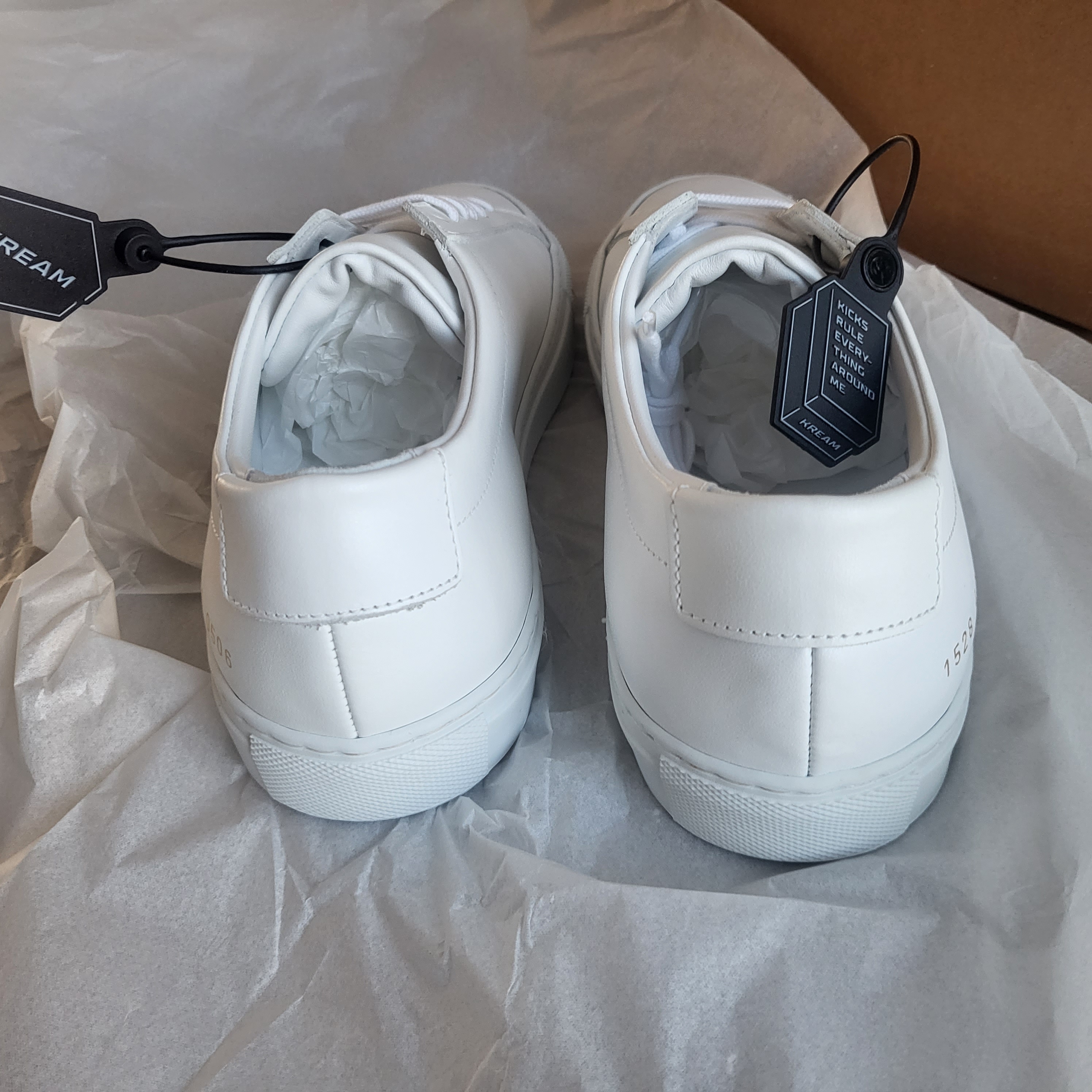 Common Projects Original Achilles Low White 착용 스타일 - 3