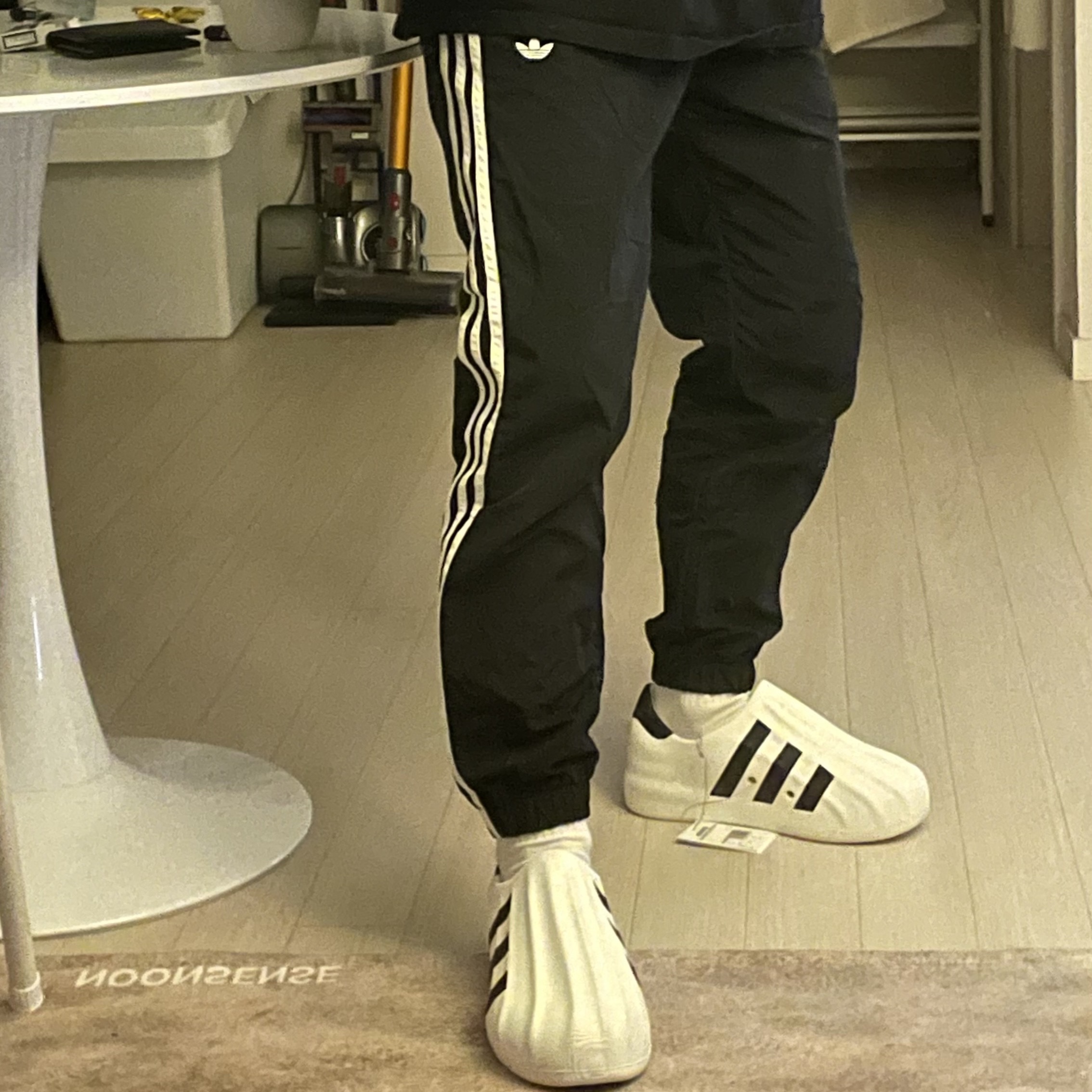 Adidas Adifom Superstar Core White 착용 스타일
