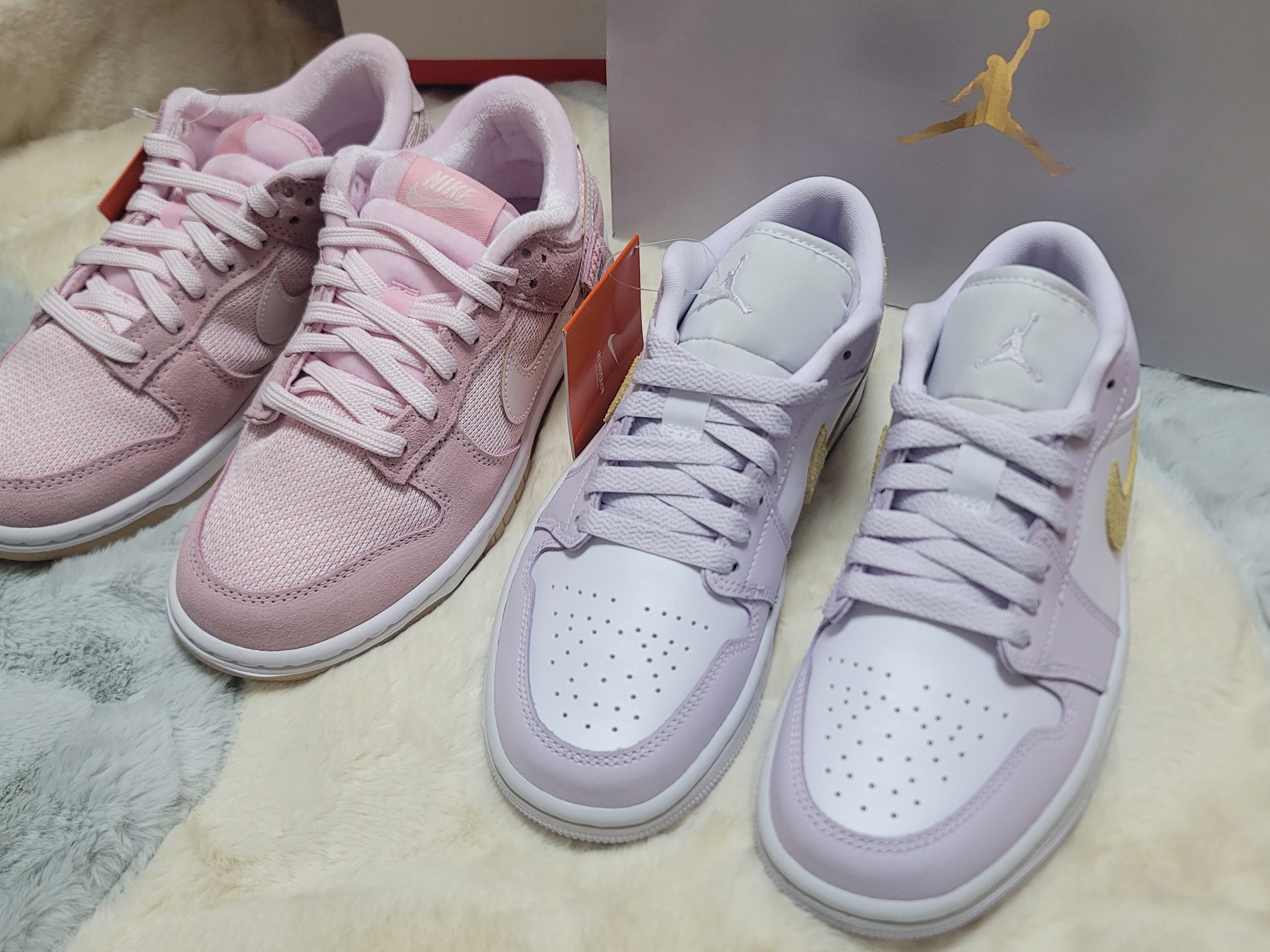 (W) Jordan 1 Low Barely Grape Lemon Wash, (W) Nike Dunk Low SE Light Soft Pink 착용 스타일 - 4