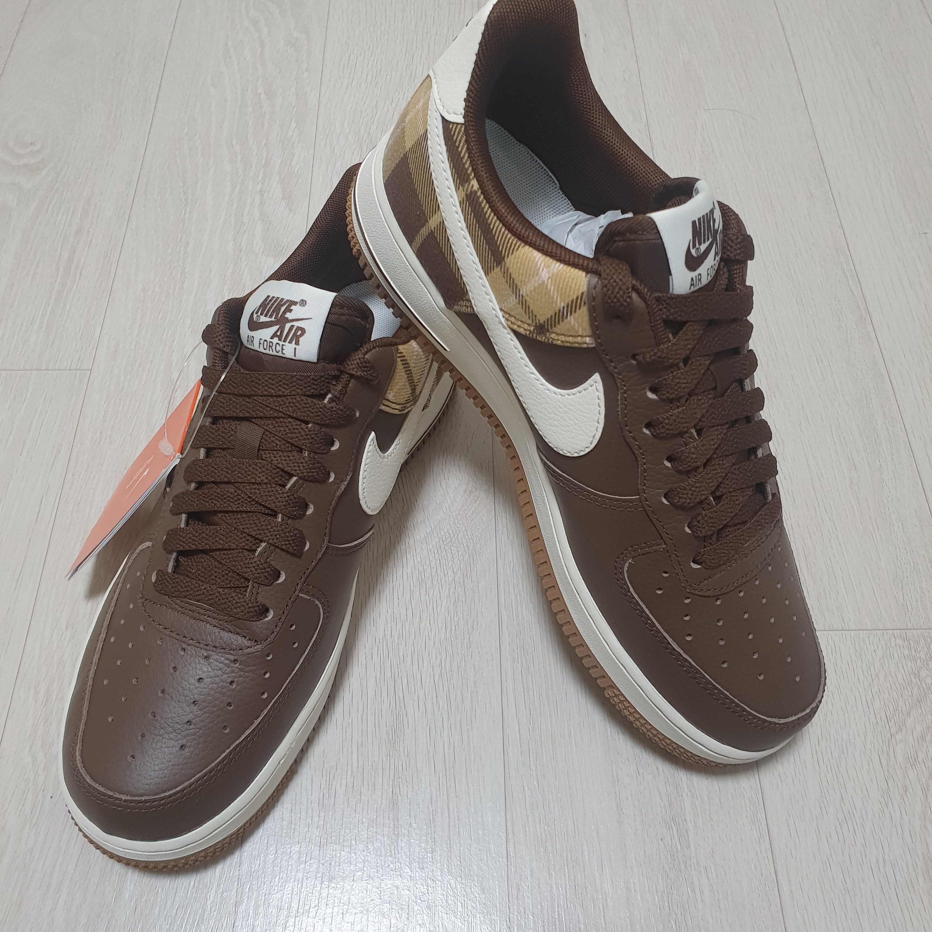 Nike Air Force 1 '07 LX Cacao Wow 착용 스타일 - 1