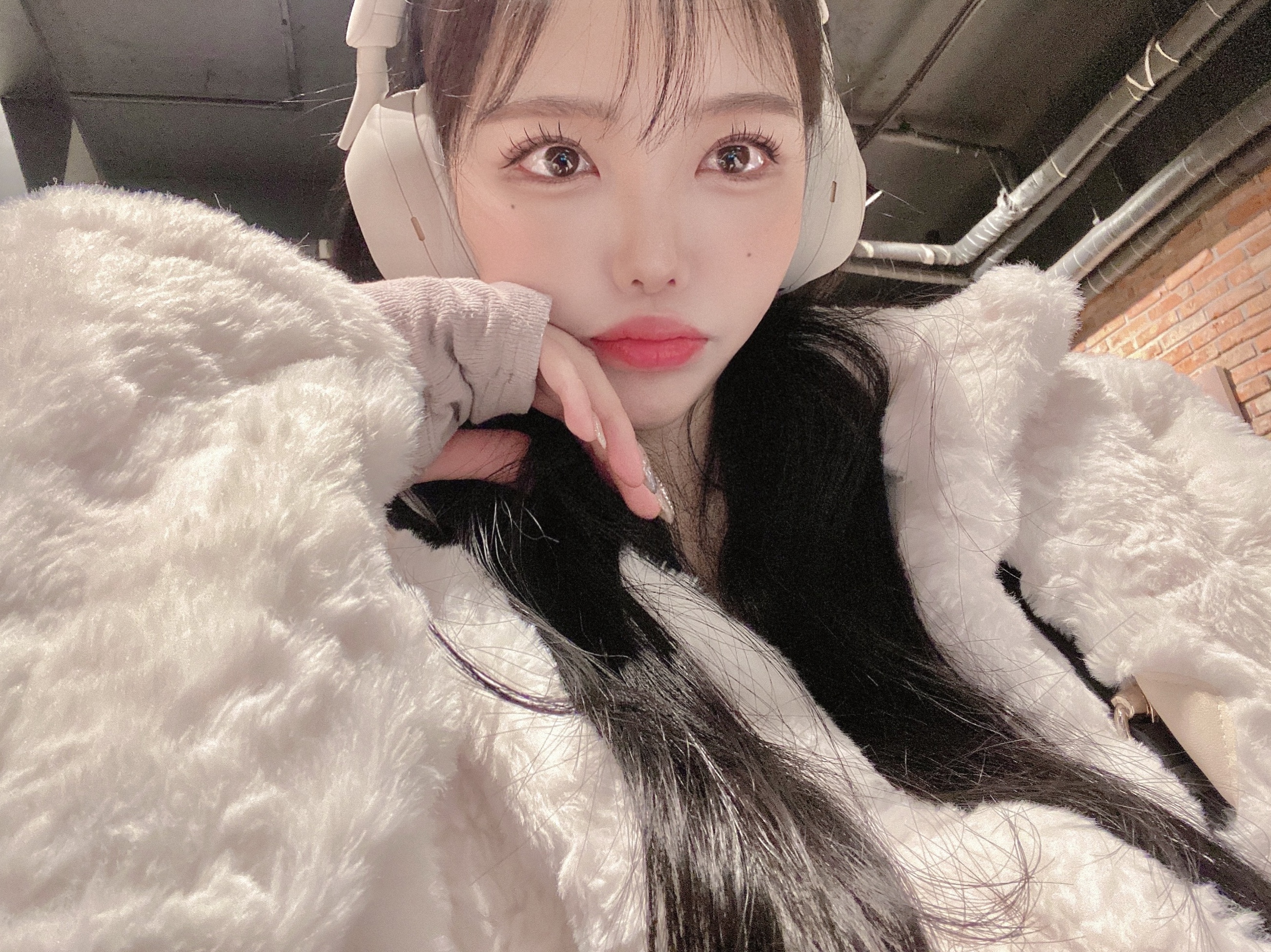 Sony WH-1000XM5 Silver (Korean Ver.) 착용 스타일
