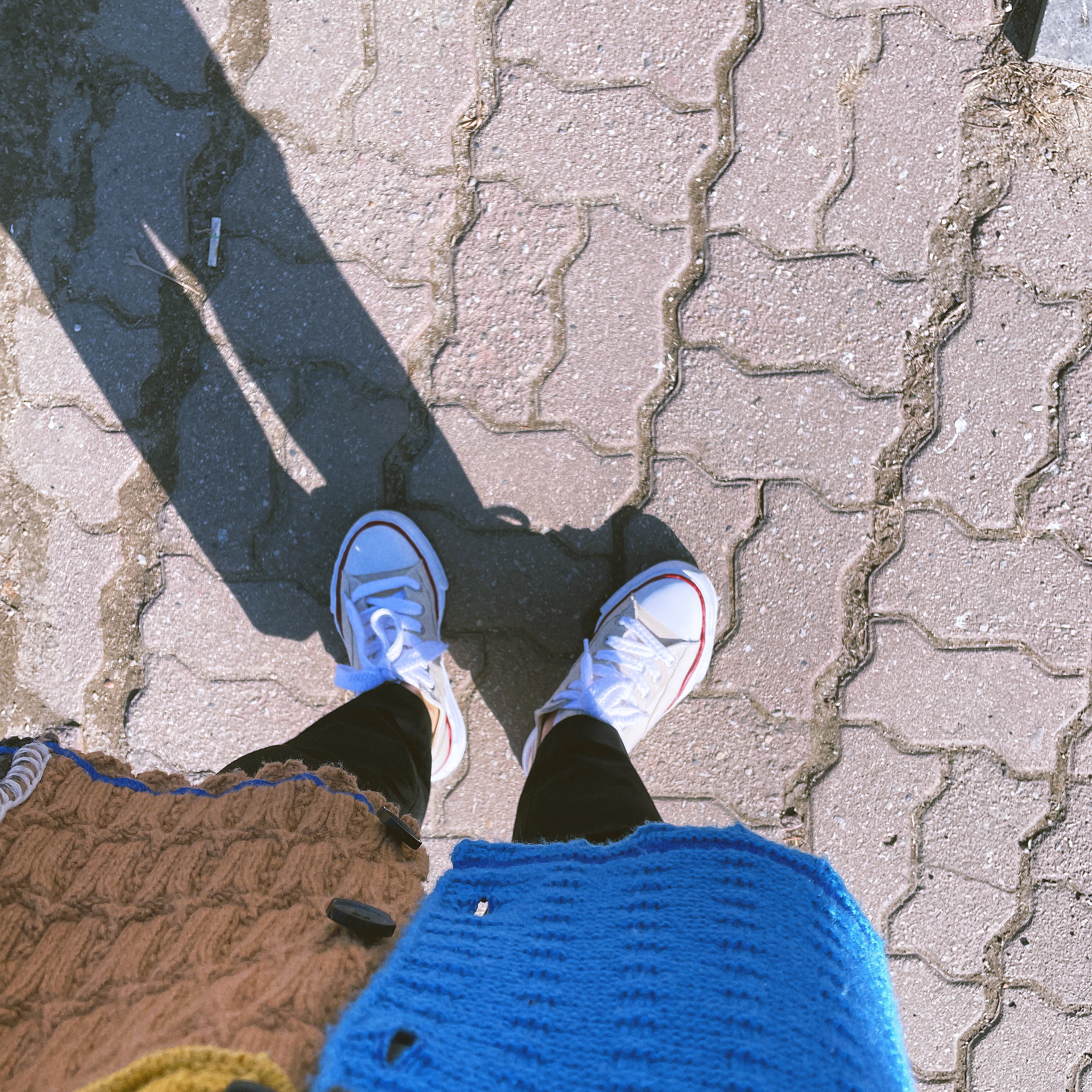 Zara x Ader Error Patchwork Oversize Knit Cardigan Multicolor, Maison Mihara Yasuhiro Peterson OG Sole Canvas Low-top Sneakers Natural 착용 스타일