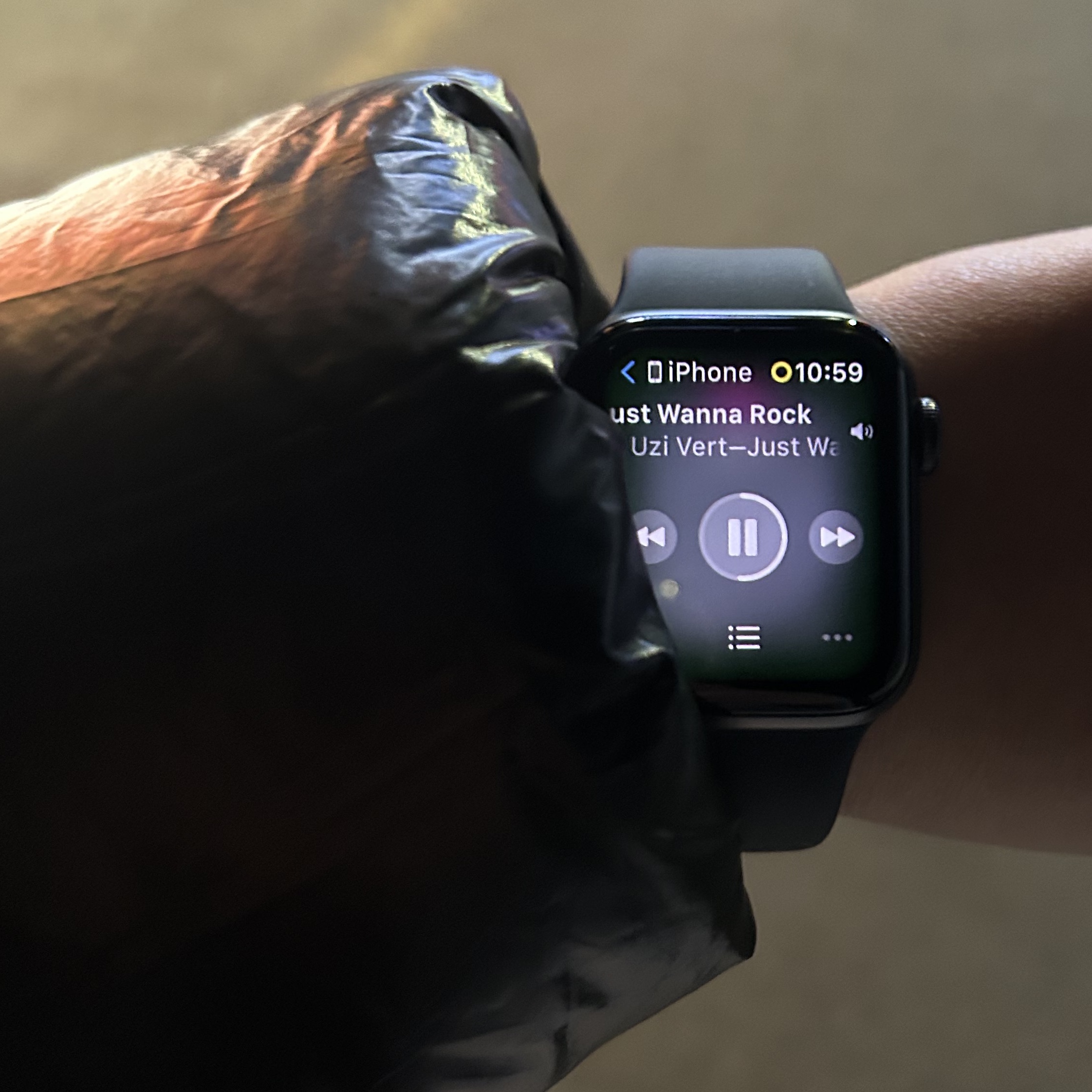 Apple Watch SE 40mm GPS Space Gray Aluminum Case with Sport Band Midnight (Korean Ver.) 착용 스타일