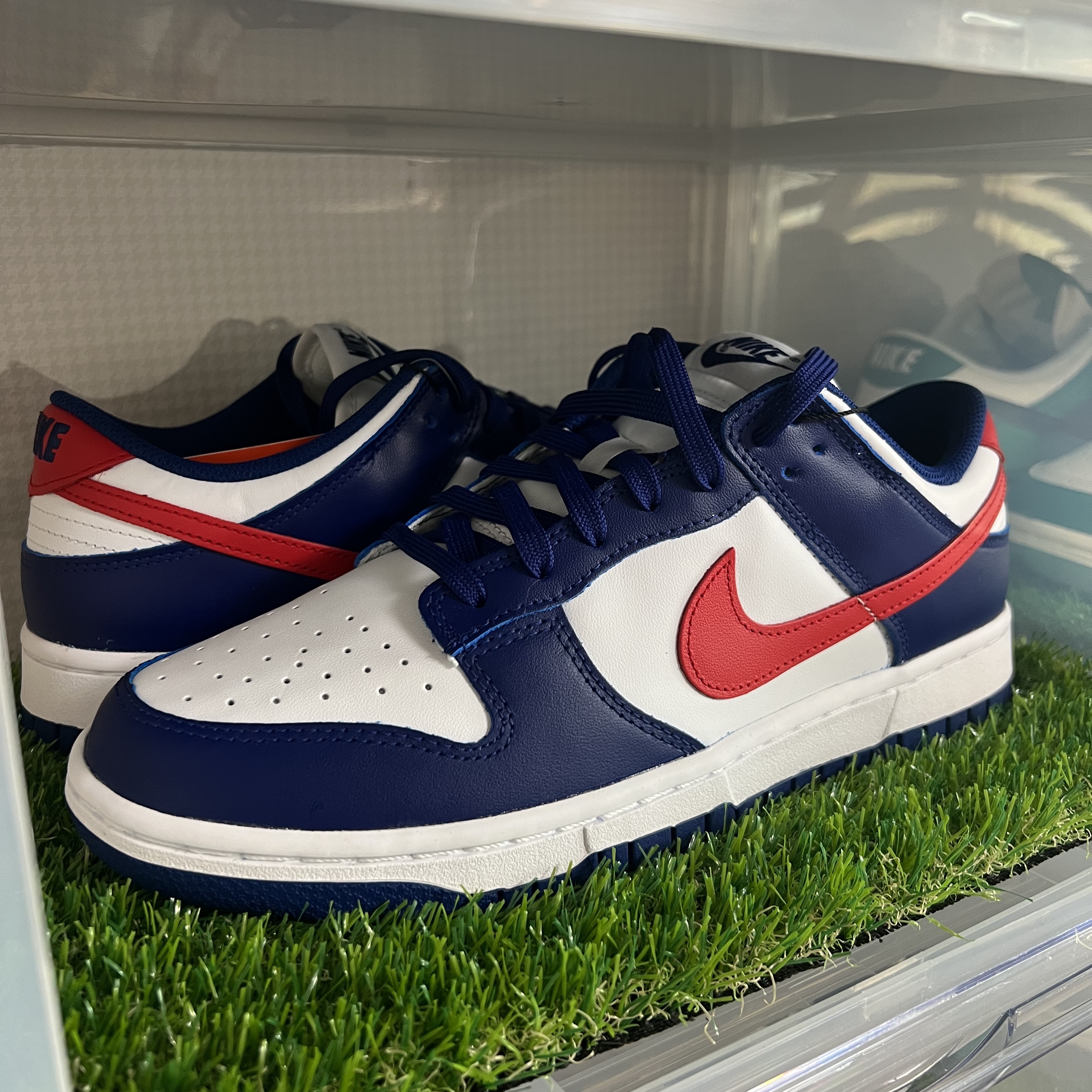 (W) Nike Dunk Low White and University Red 착용 스타일