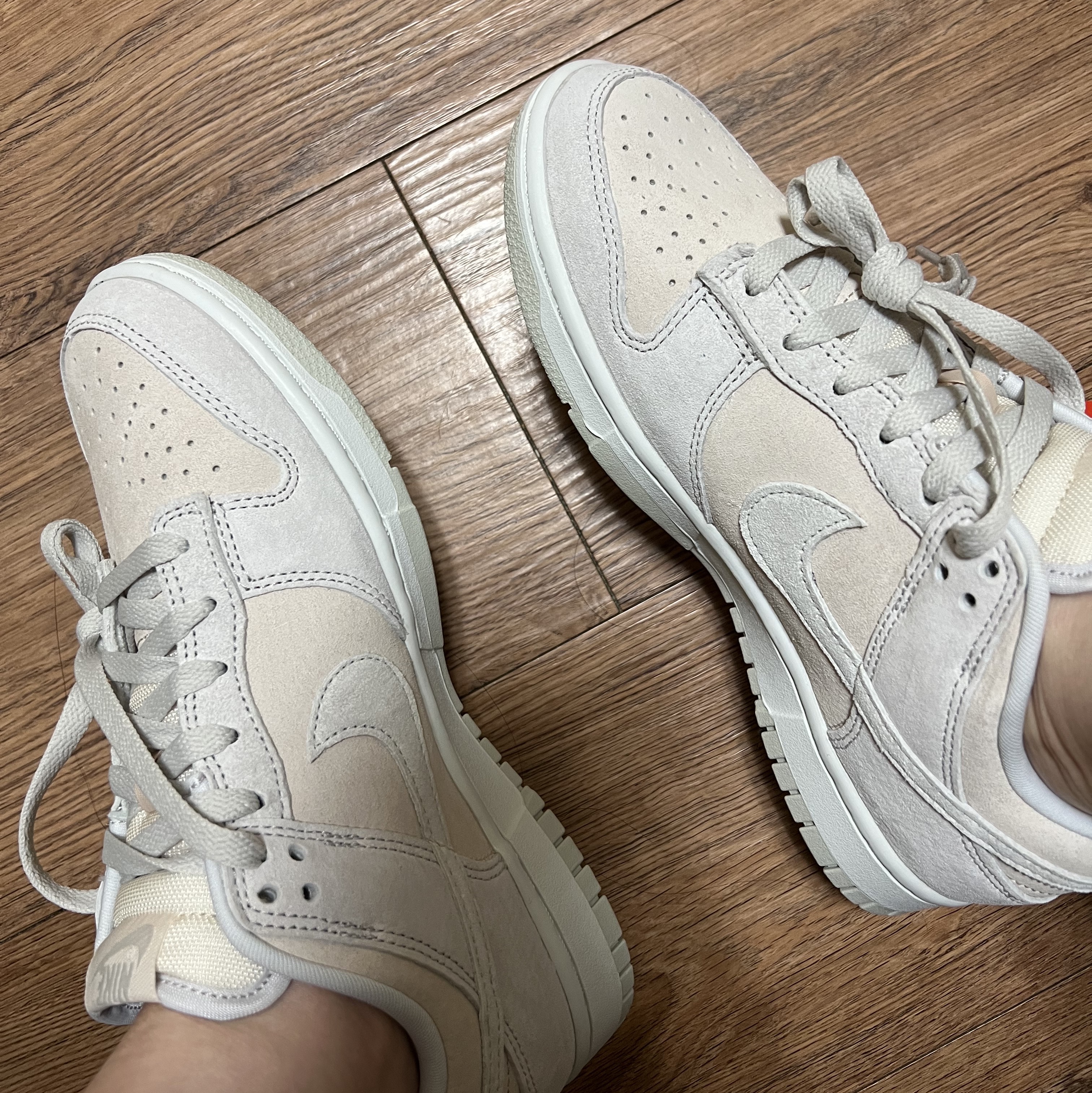 Nike Dunk Low Retro PRM Vast Grey 착용 스타일
