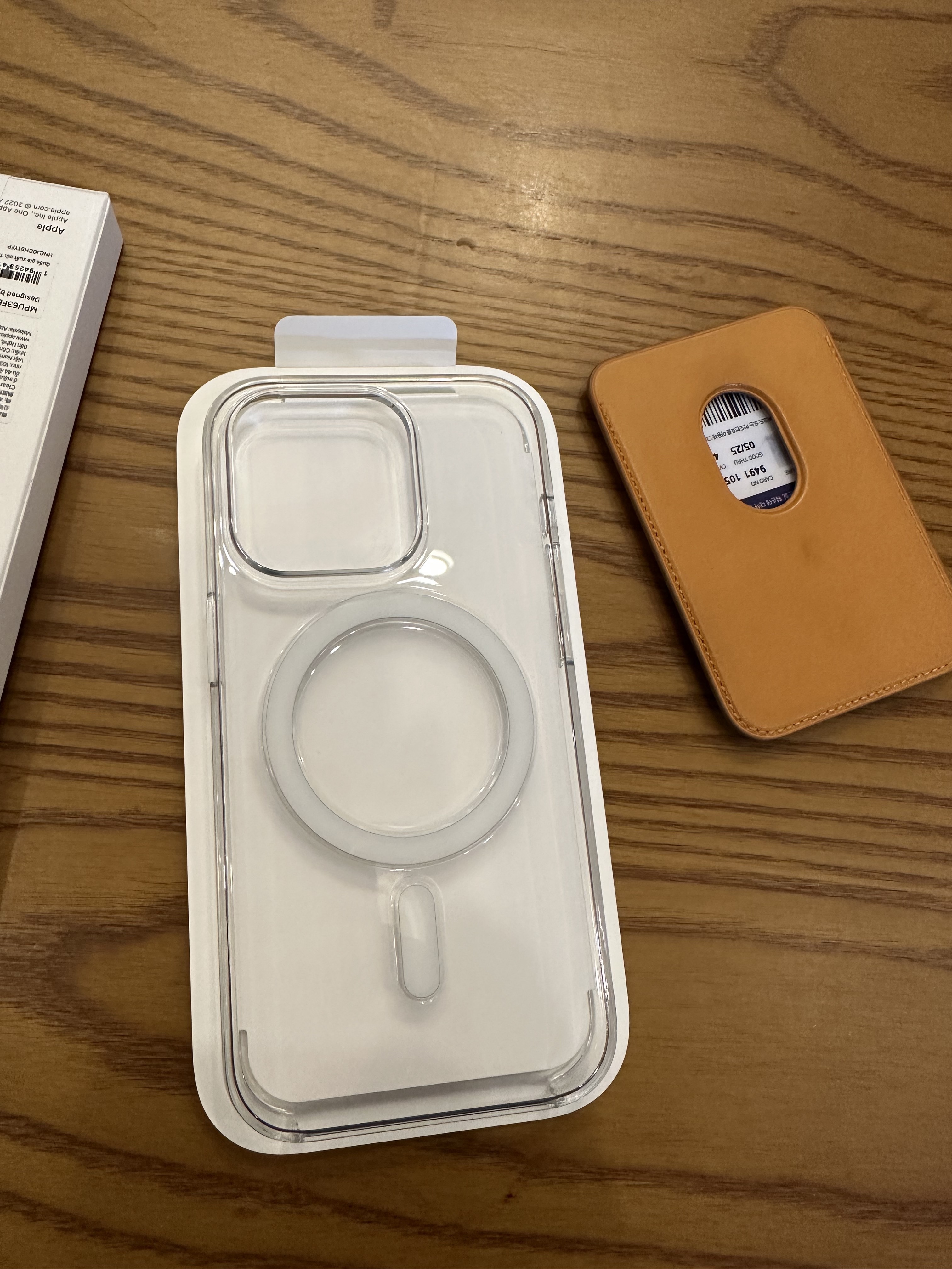 Apple iPhone 14 Clear Case with MagSafe 착용 스타일 - 2