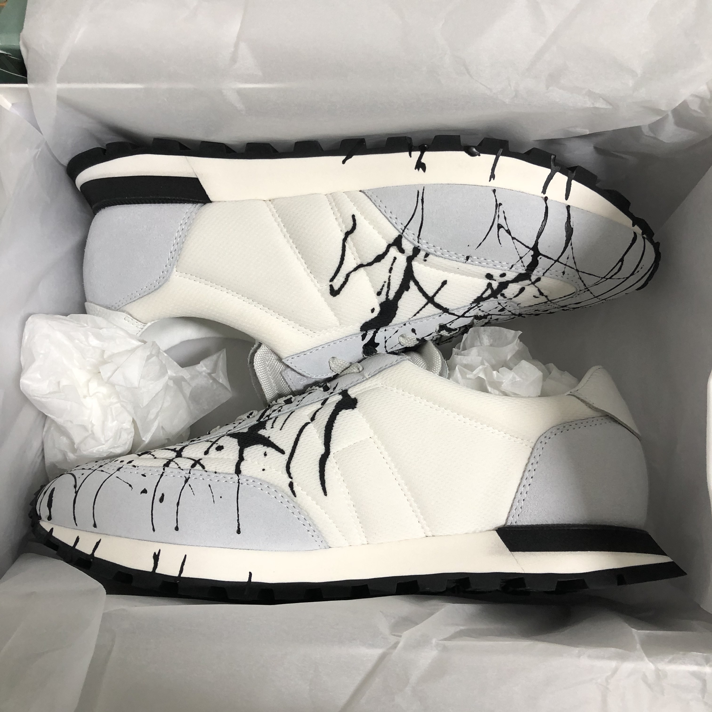 Maison Margiela Replica Paint Runners White 착용 스타일 - 2