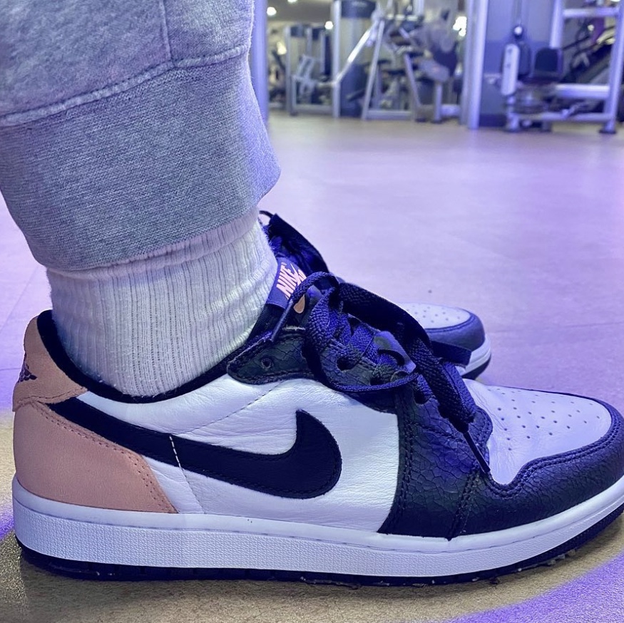 Jordan 1 Retro Low OG Bleached Coral 착용 스타일