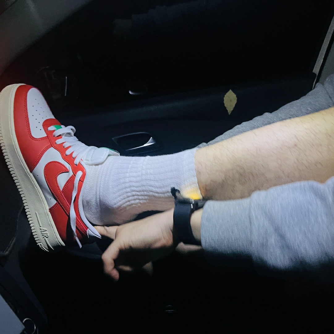 Nike Air Force 1 '07 LV8 Pojangmacha 착용 스타일