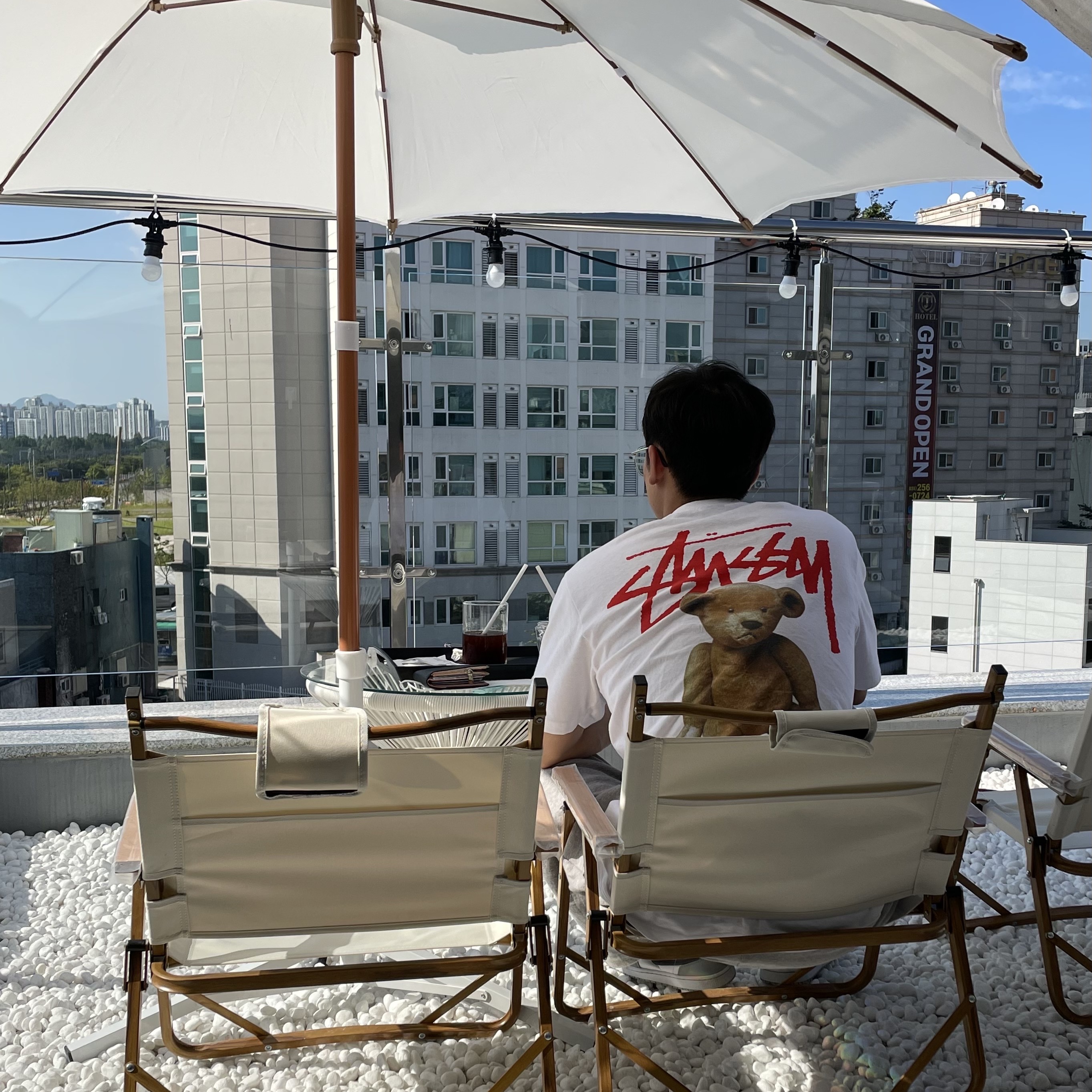 Stussy Built Tough T-Shirt White 착용 스타일