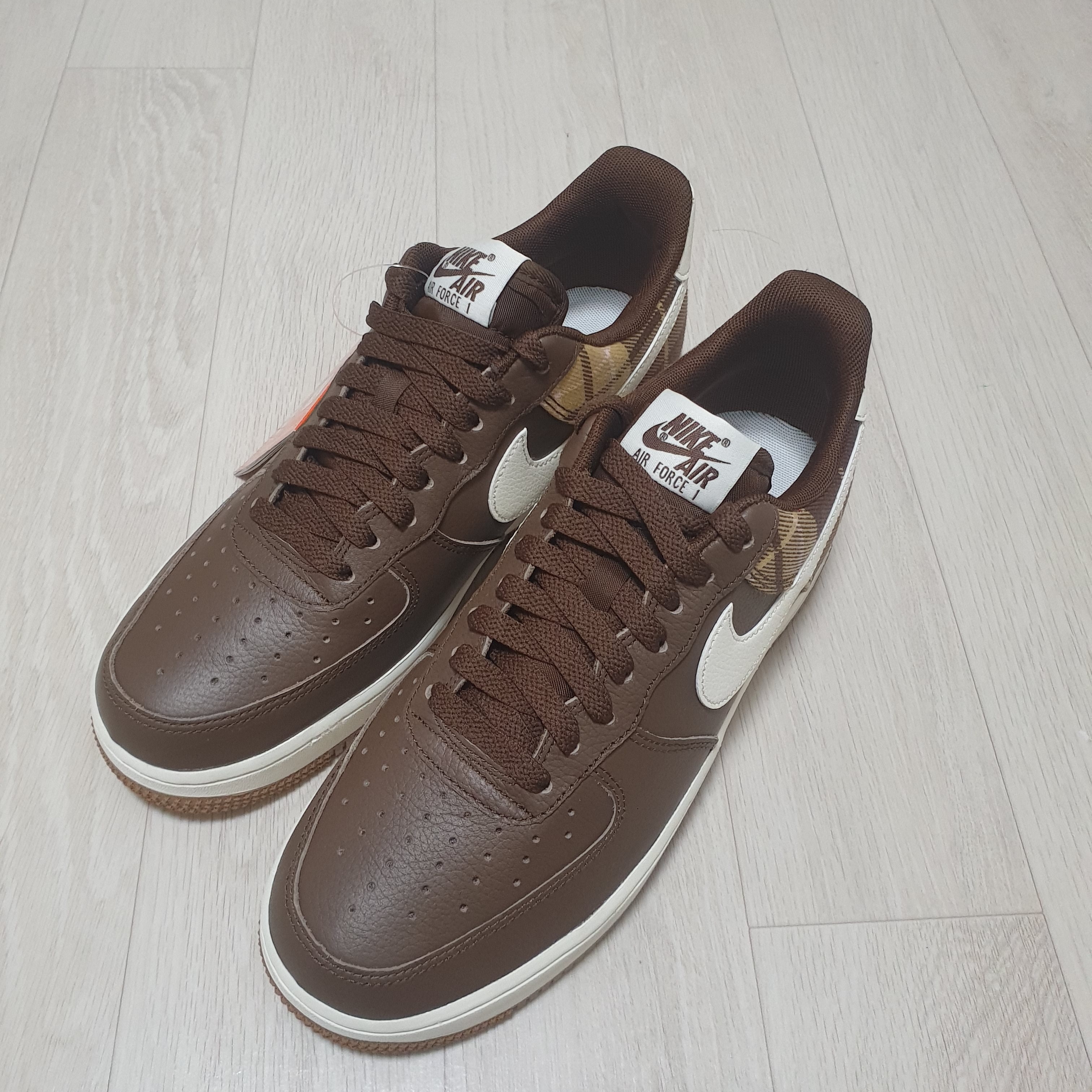 Nike Air Force 1 '07 LX Cacao Wow 착용 스타일 - 2