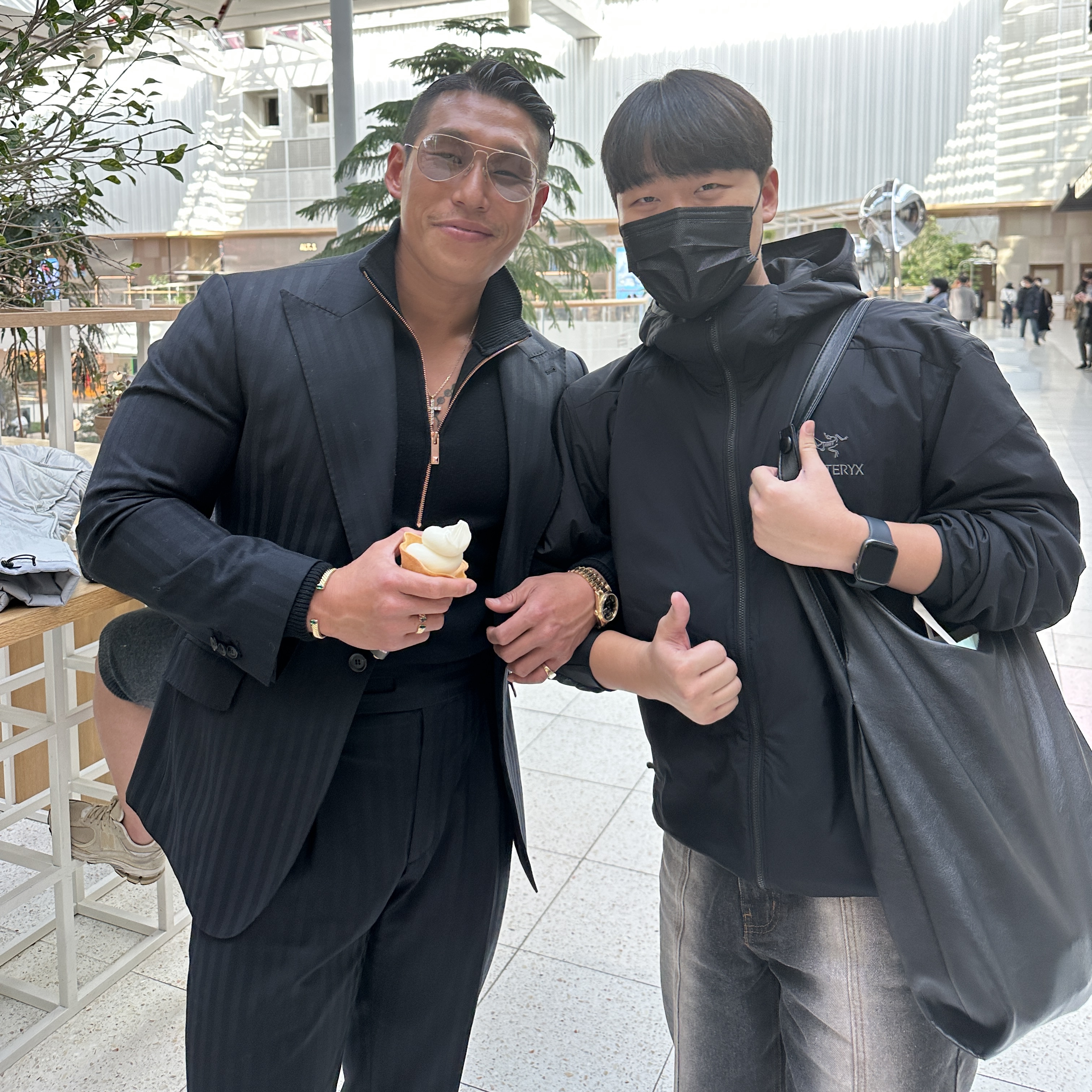 Arc'teryx Atom LT Hoody Black 착용 스타일