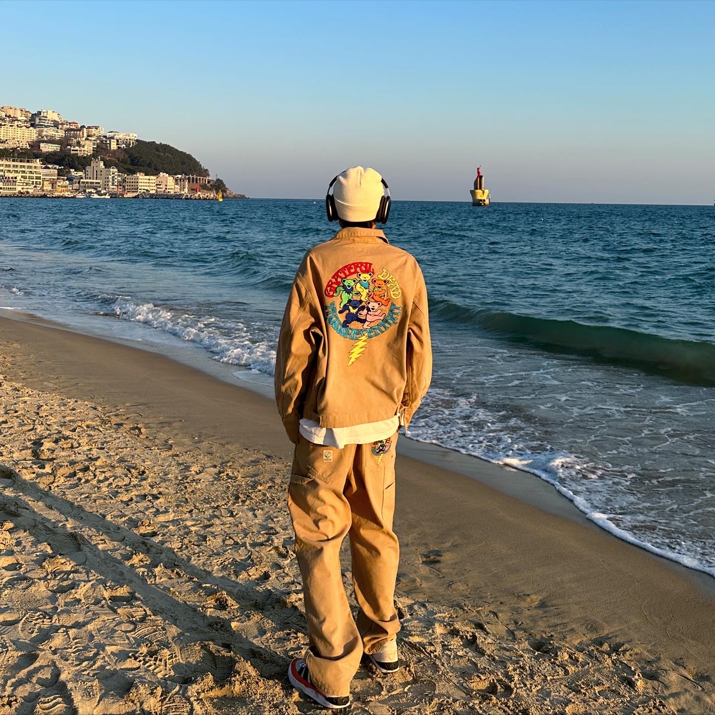 Apple AirPods Max Lightning Space Gray (Korean Ver.), Thisisneverthat x Grateful Dead Lightning Carpenter Pants Tan 착용 스타일 - 2