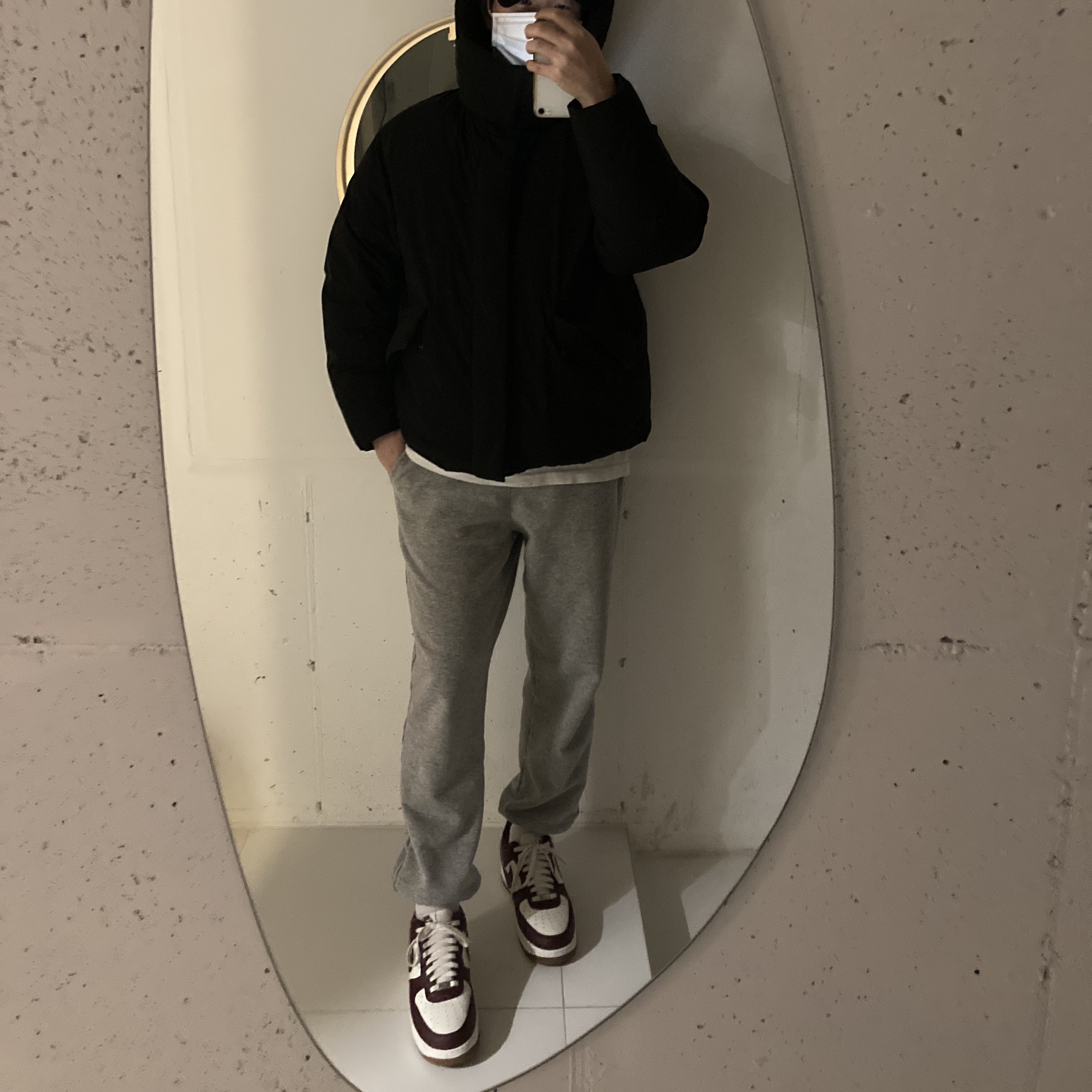 Nike Air Force 1 '07 LV8 Night Maroon 착용 스타일