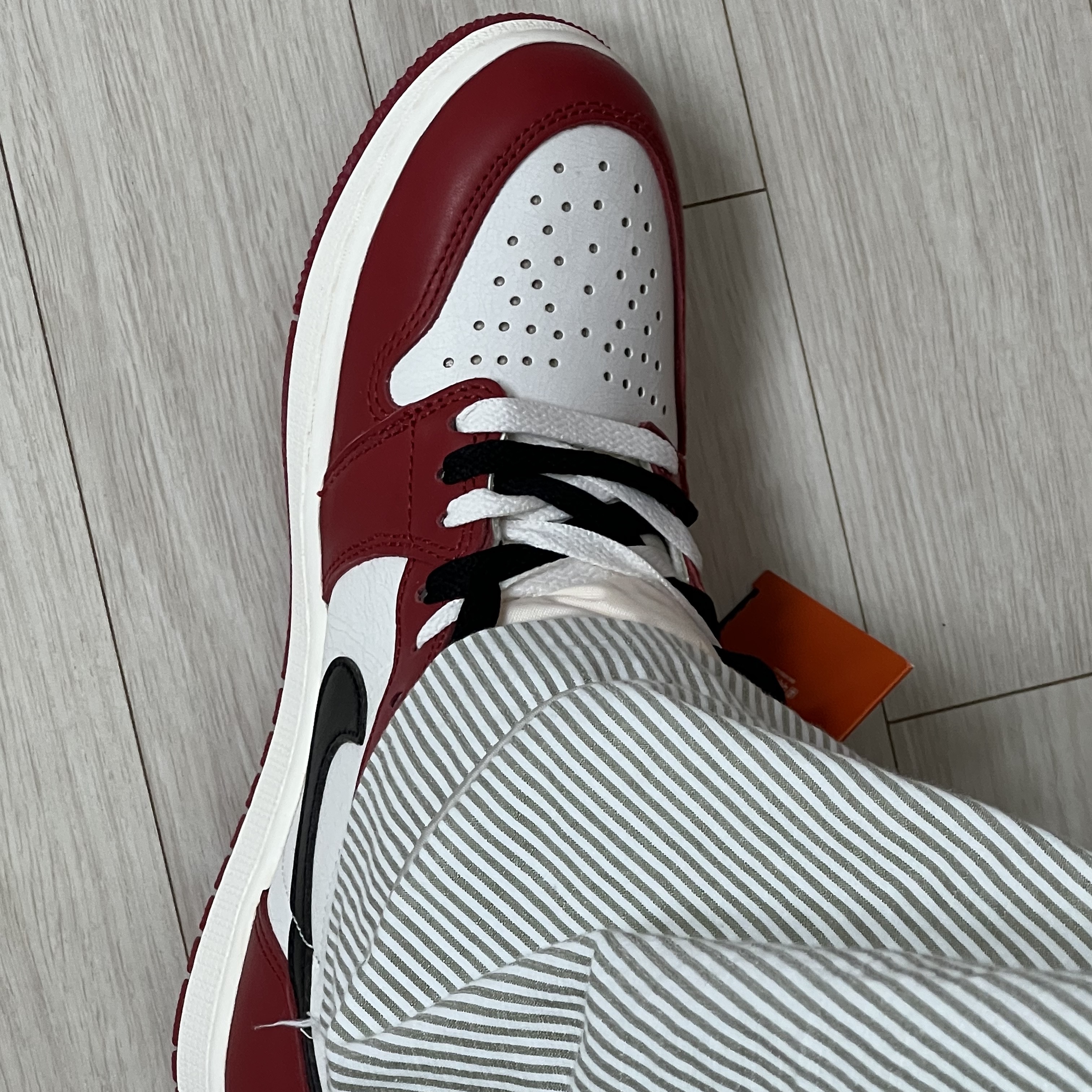 Jordan 1 Retro High OG Chicago 2022 착용 스타일 - 3