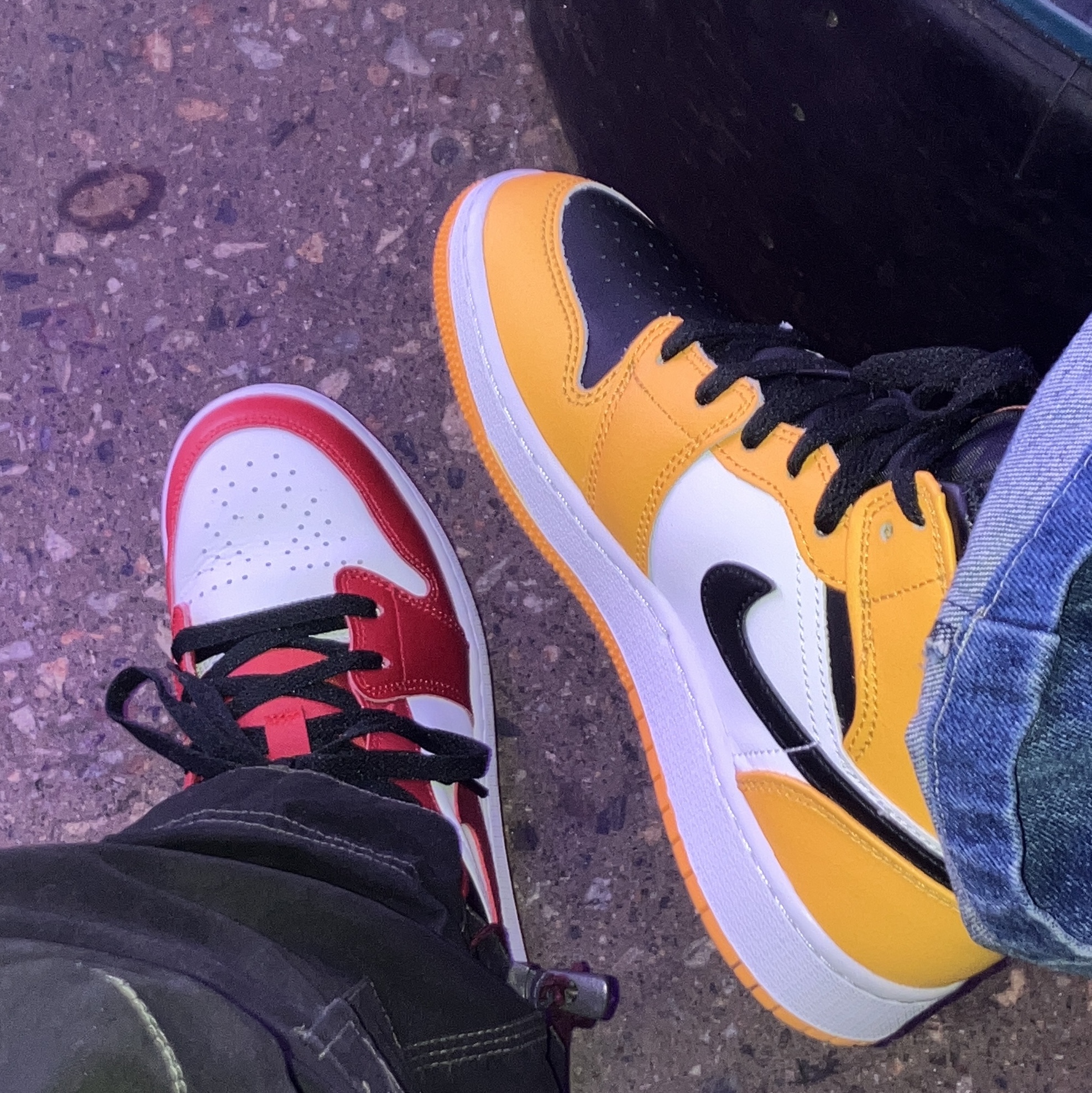 (GS) Jordan 1 Low White Gym Red Black, (GS) Jordan 1 Retro High OG Taxi 착용 스타일 - 2