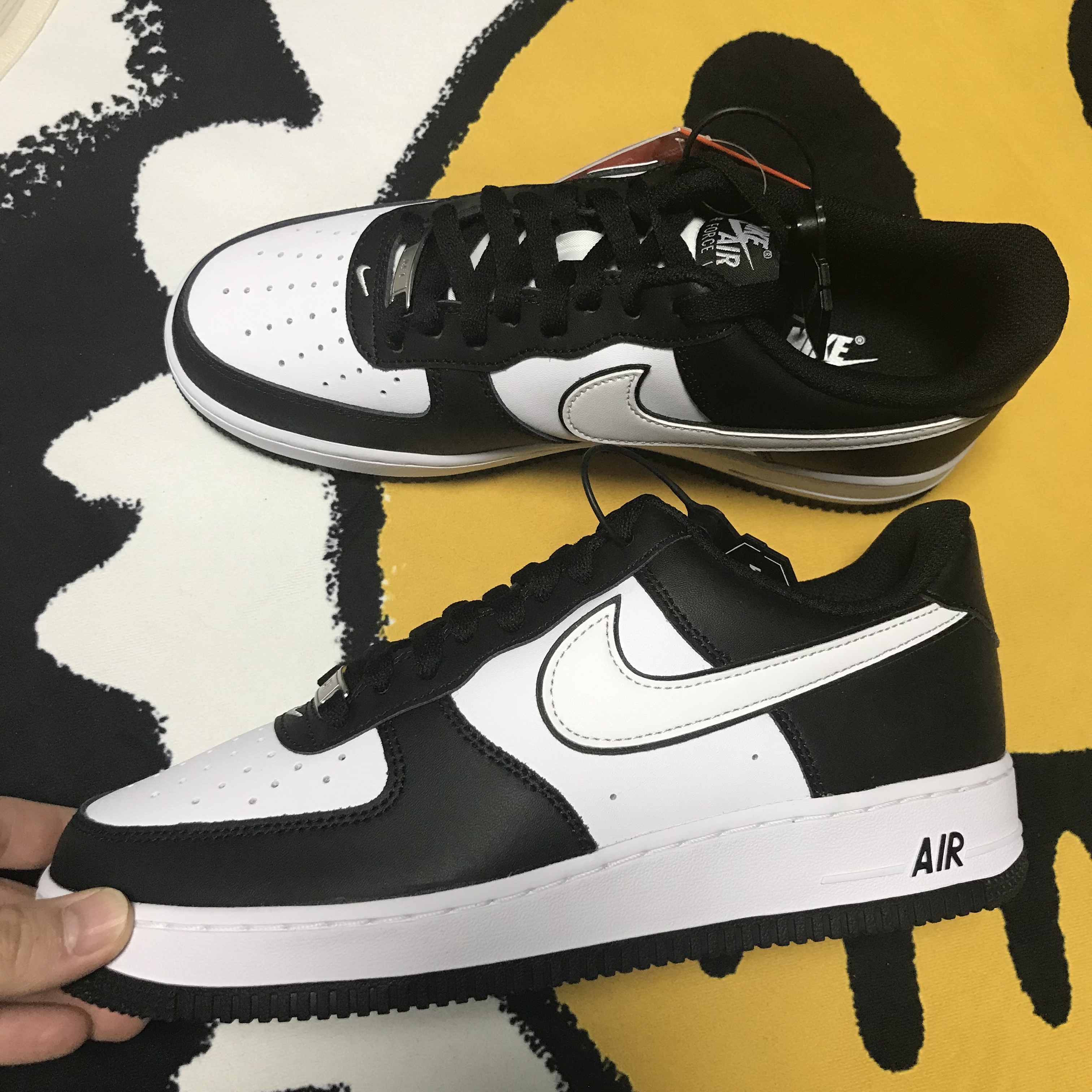 Nike Air Force 1 '07 Black White 착용 스타일