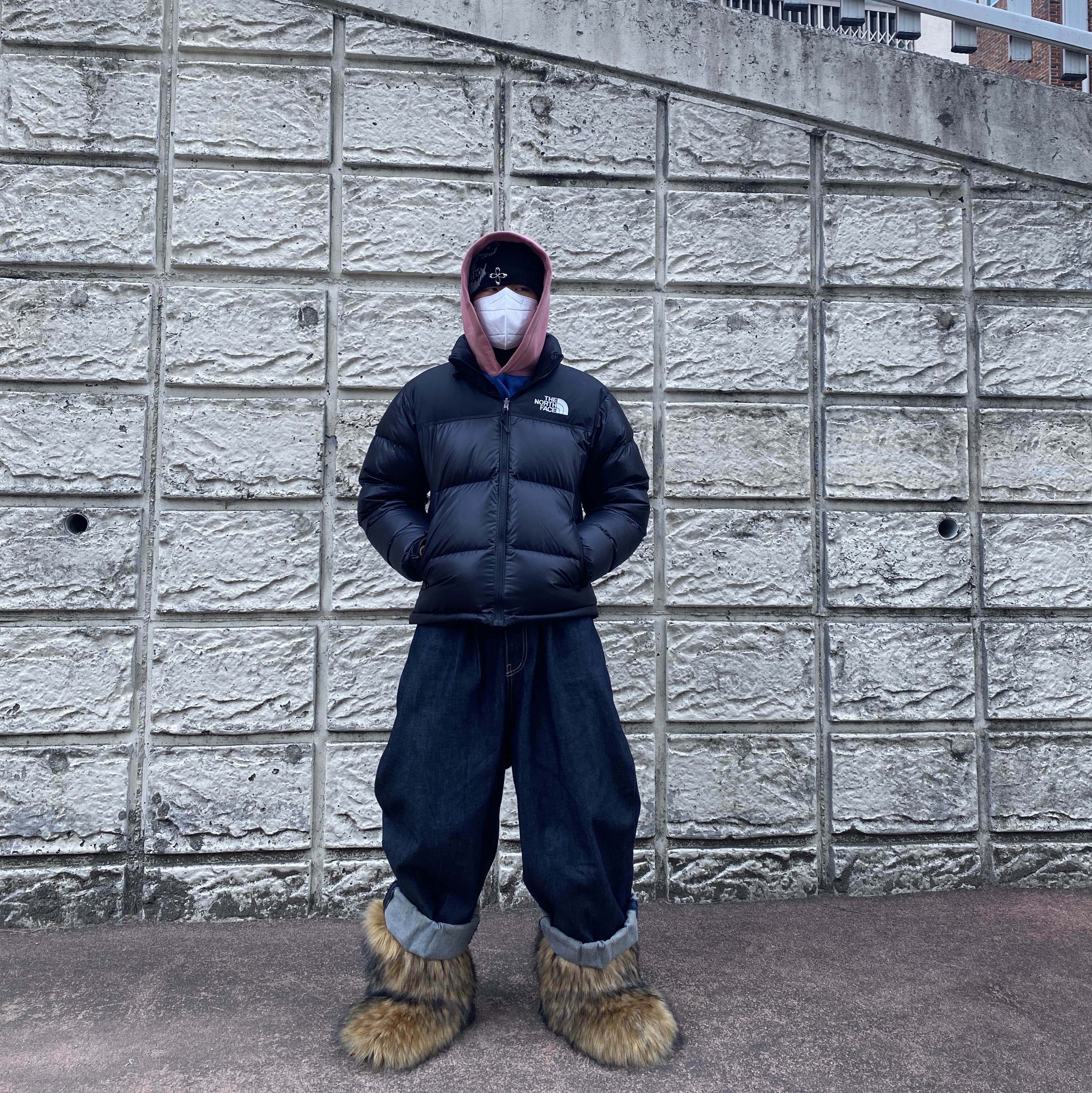 The North Face Nuptse Hybrid Down Ball Jacket Black 착용 스타일