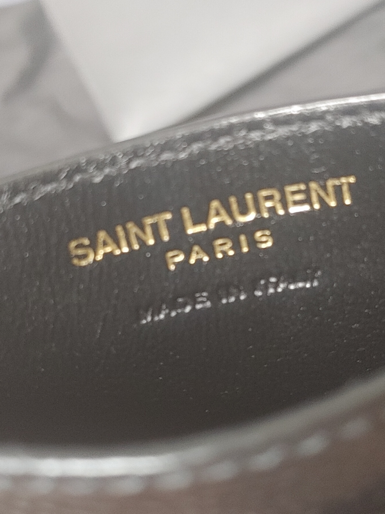 Saint Laurent Cassandre Matelasse Card Case in Grain De Poudre Embossed Leather Black 착용 스타일 - 4