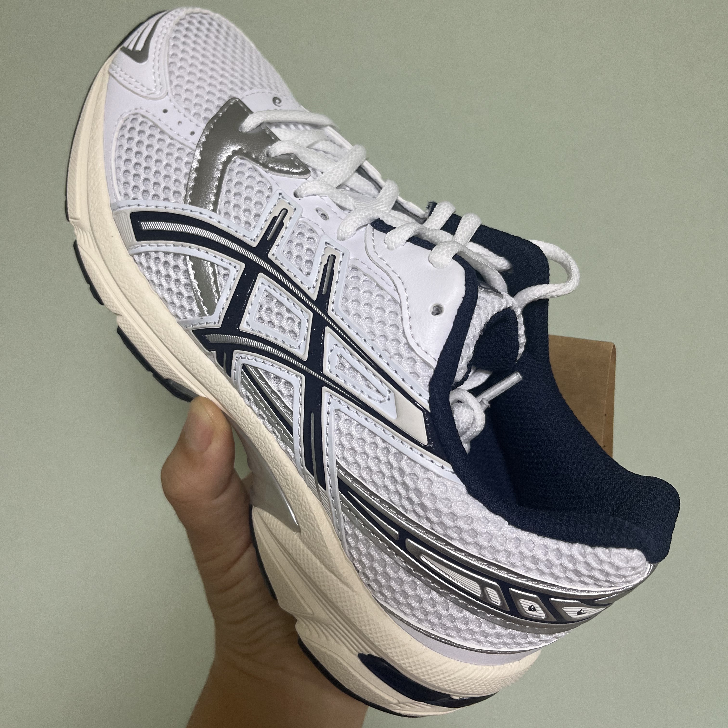 (W) Asics Gel-1130 White Midnight 착용 스타일 - 2