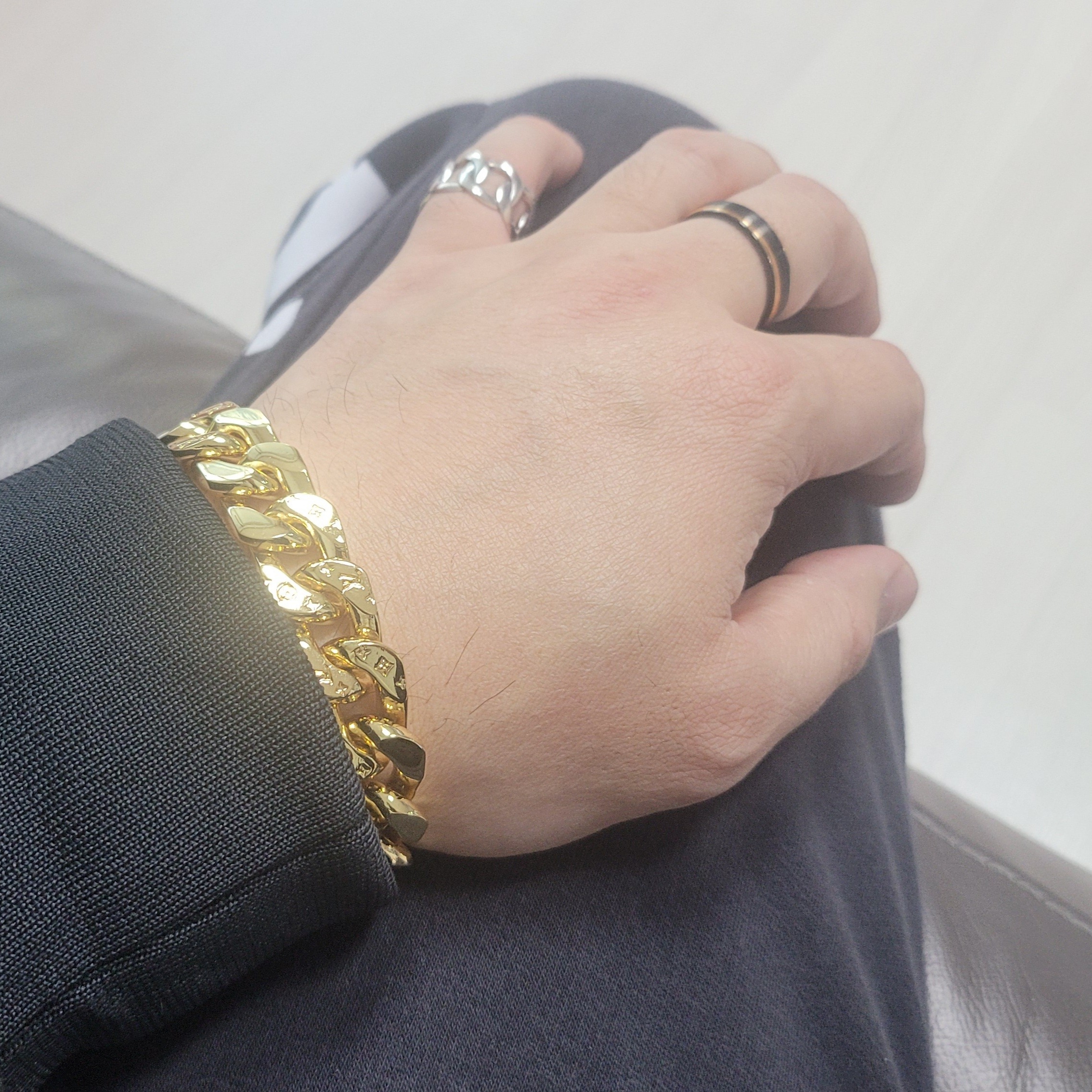 Louis Vuitton Chain Links Bracelet Gold 착용 스타일