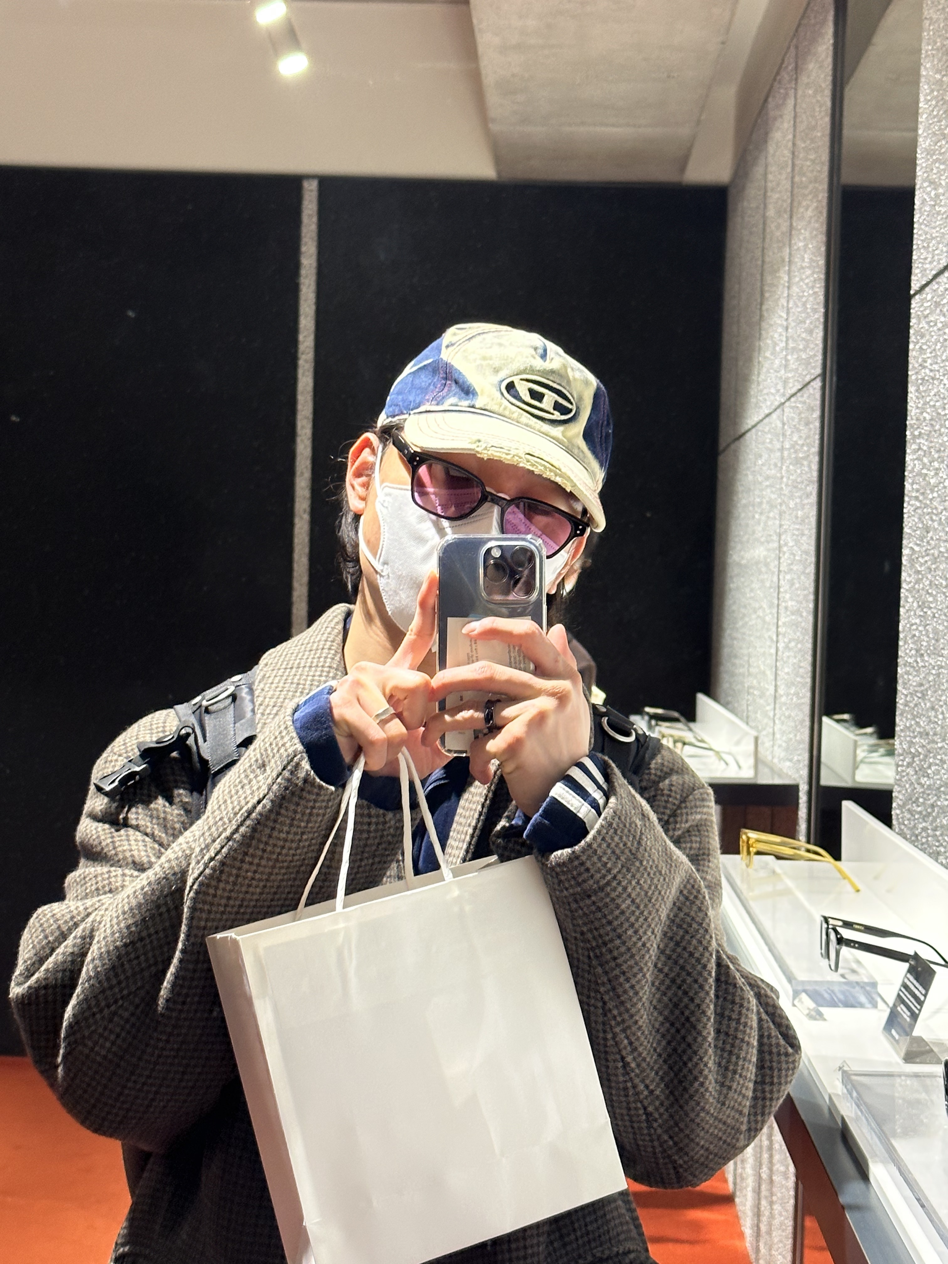 Diesel C-Seymon Treated Denim Baseball Cap Blue White 착용 스타일 - 3