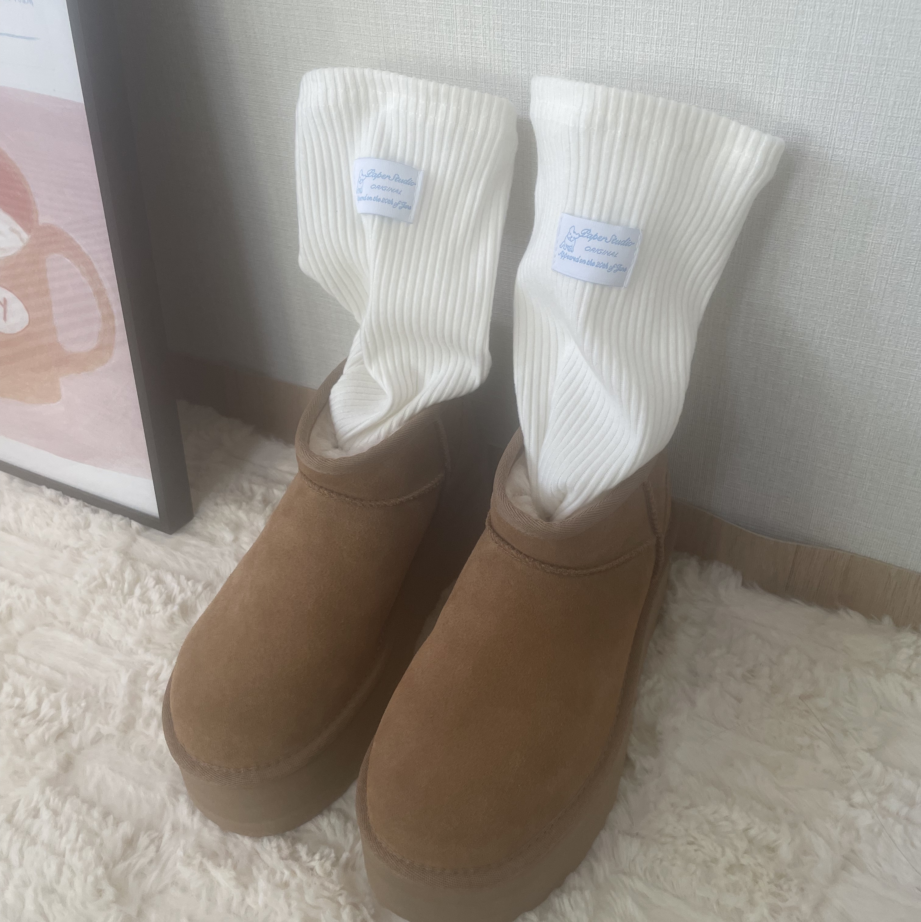 (W) UGG Classic Ultra Mini Platform Boots Chestnut 착용 스타일 - 3