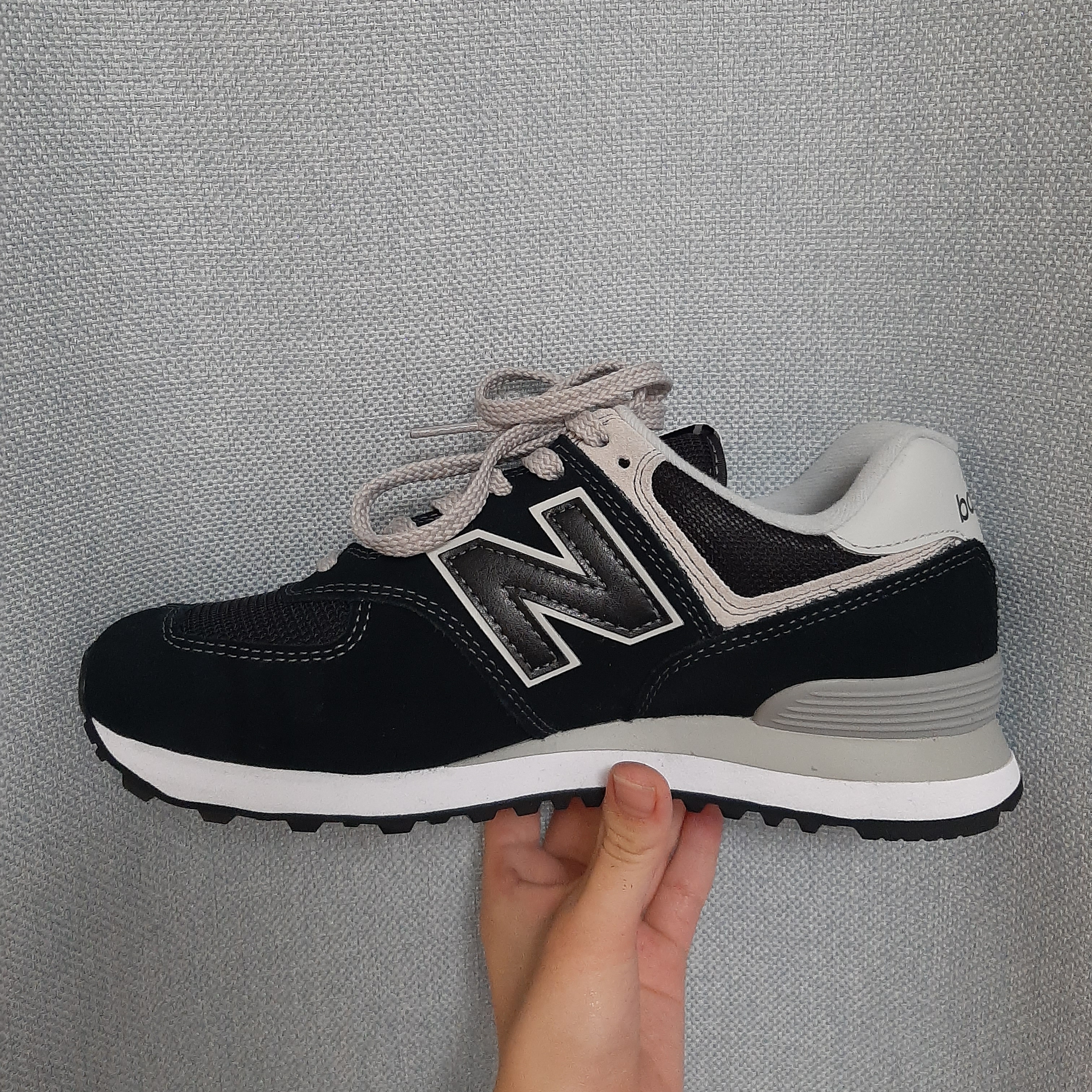 New Balance 574 Black - D Standard 착용 스타일