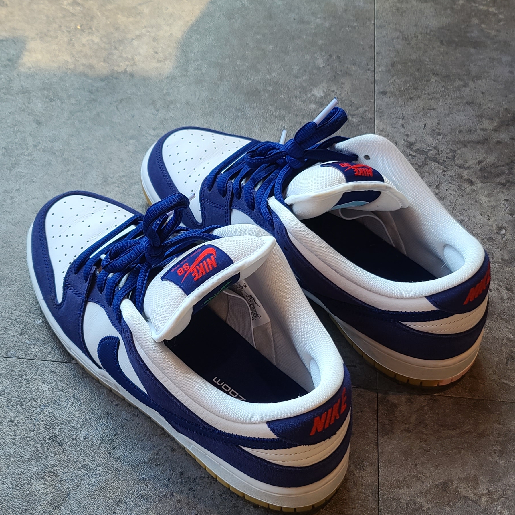 Nike SB Dunk Low Pro Premium Deep Royal Blue 착용 스타일
