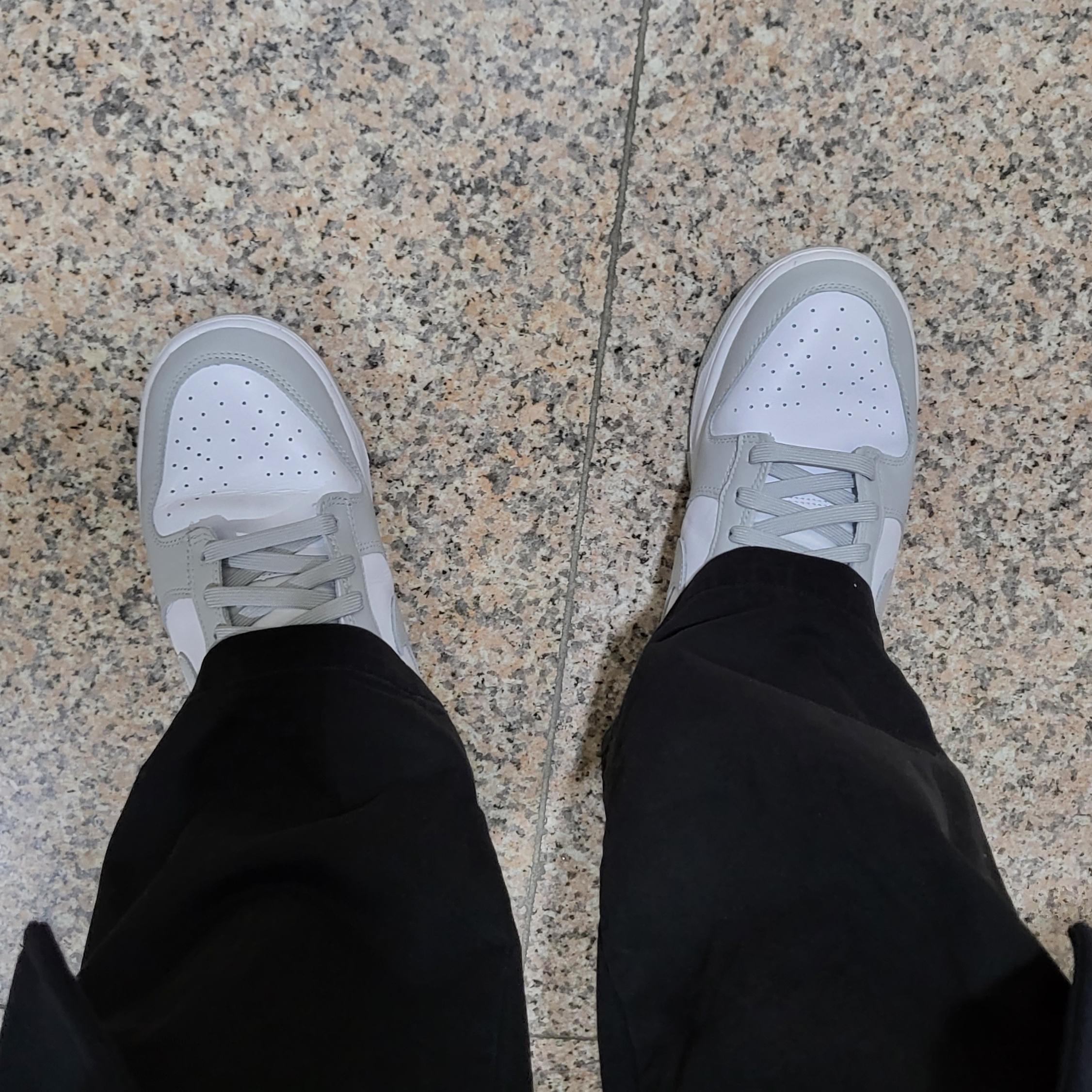 Nike Dunk Low Retro Grey Fog 착용 스타일