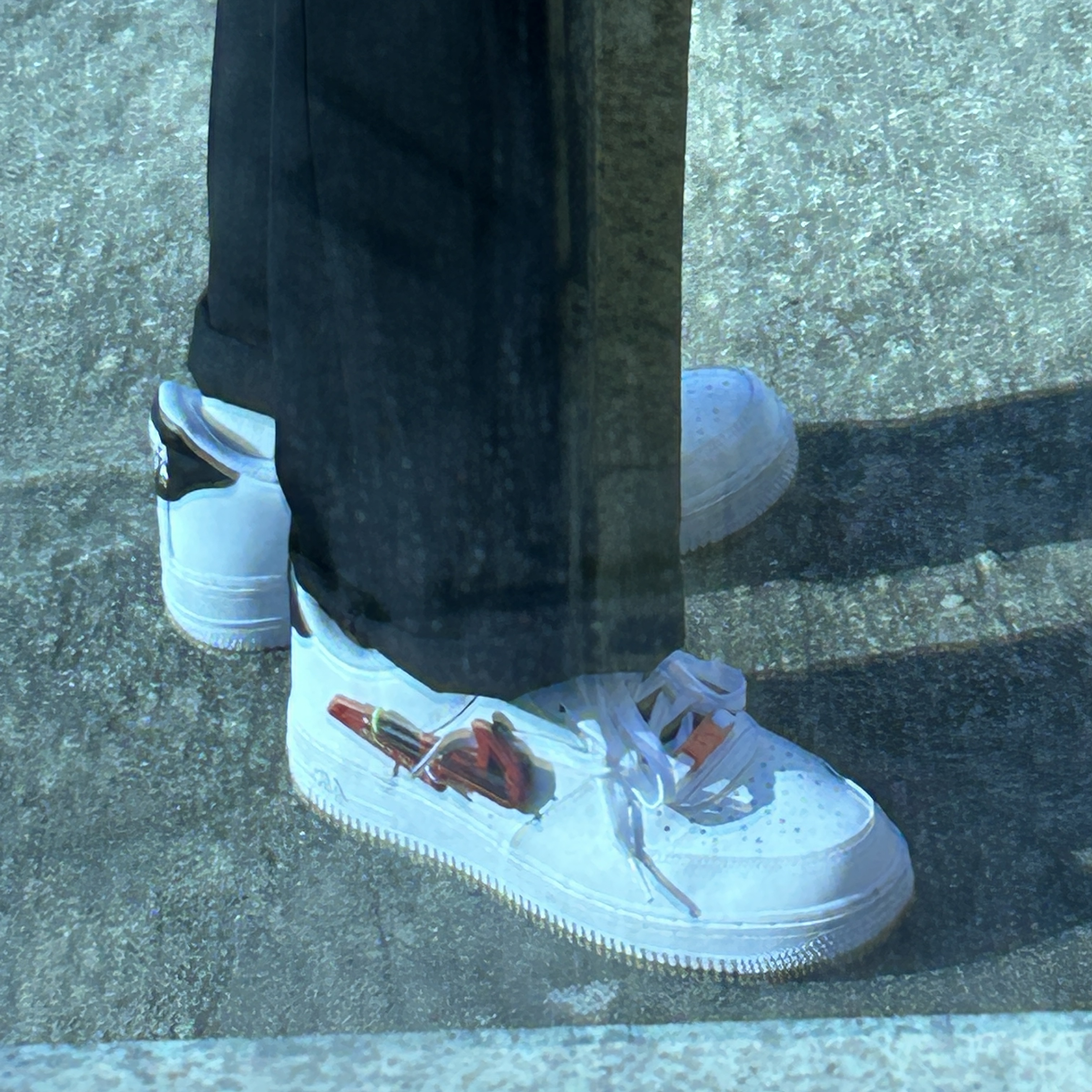 Nike Air Force 1 '07 PRM Carabiner Red 착용 스타일