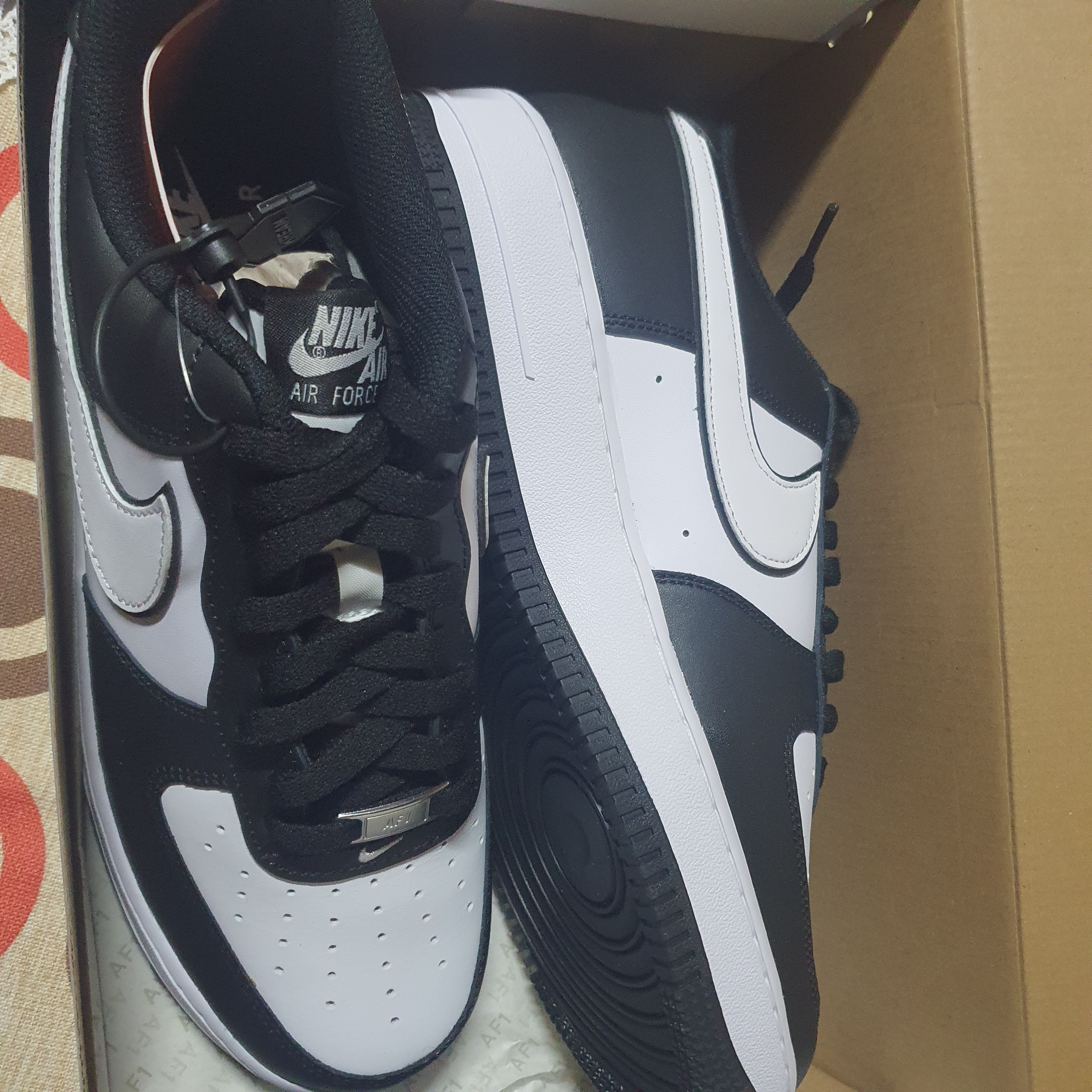 Nike Air Force 1 '07 Black White 착용 스타일