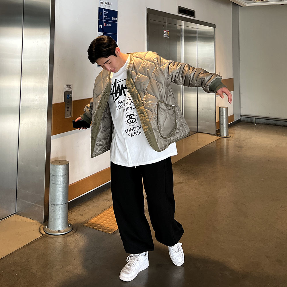 Stussy World Tour LS T-Shirt White 착용 스타일