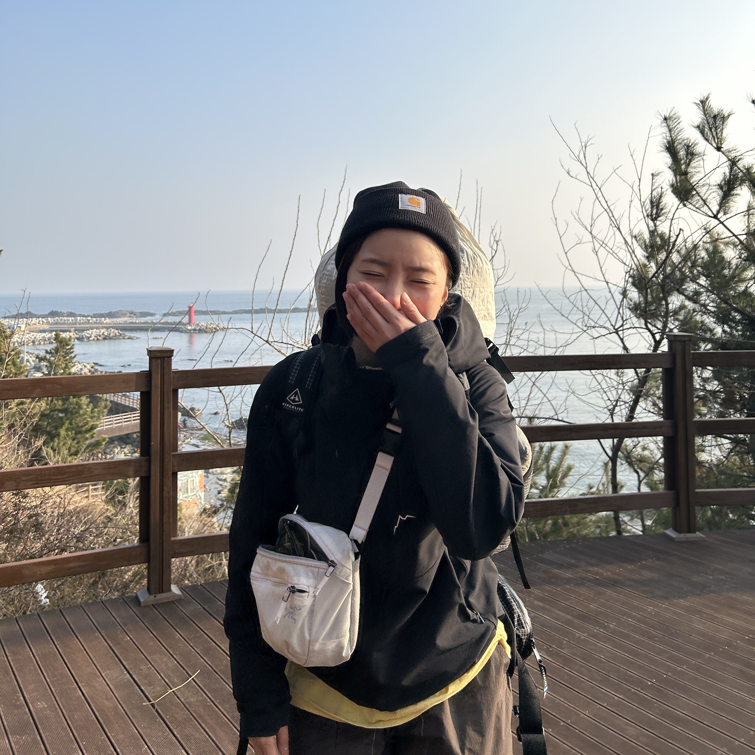 Arc'teryx Mantis 2 Waistpack White Light 착용 스타일