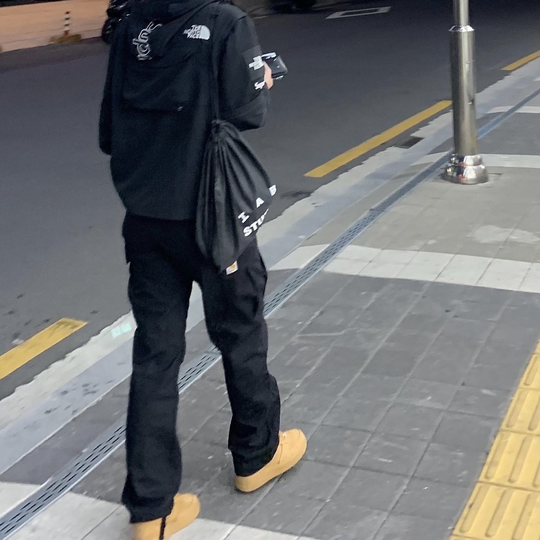 Supreme x The North Face Trekking Convertible Jacket Black - 22SS, Nike x Supreme Air Force 1 Low Flax 착용 스타일 - 2
