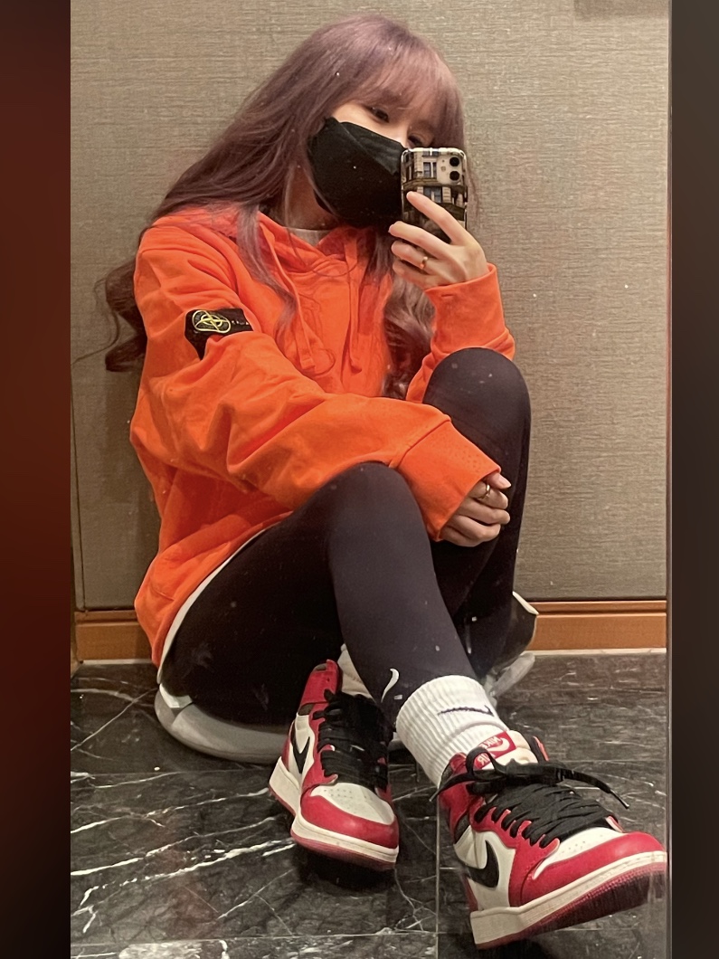 Jordan 1 Retro High OG Chicago 2022, (GS) Jordan 1 Retro High OG Chicago 2022 착용 스타일 - 2