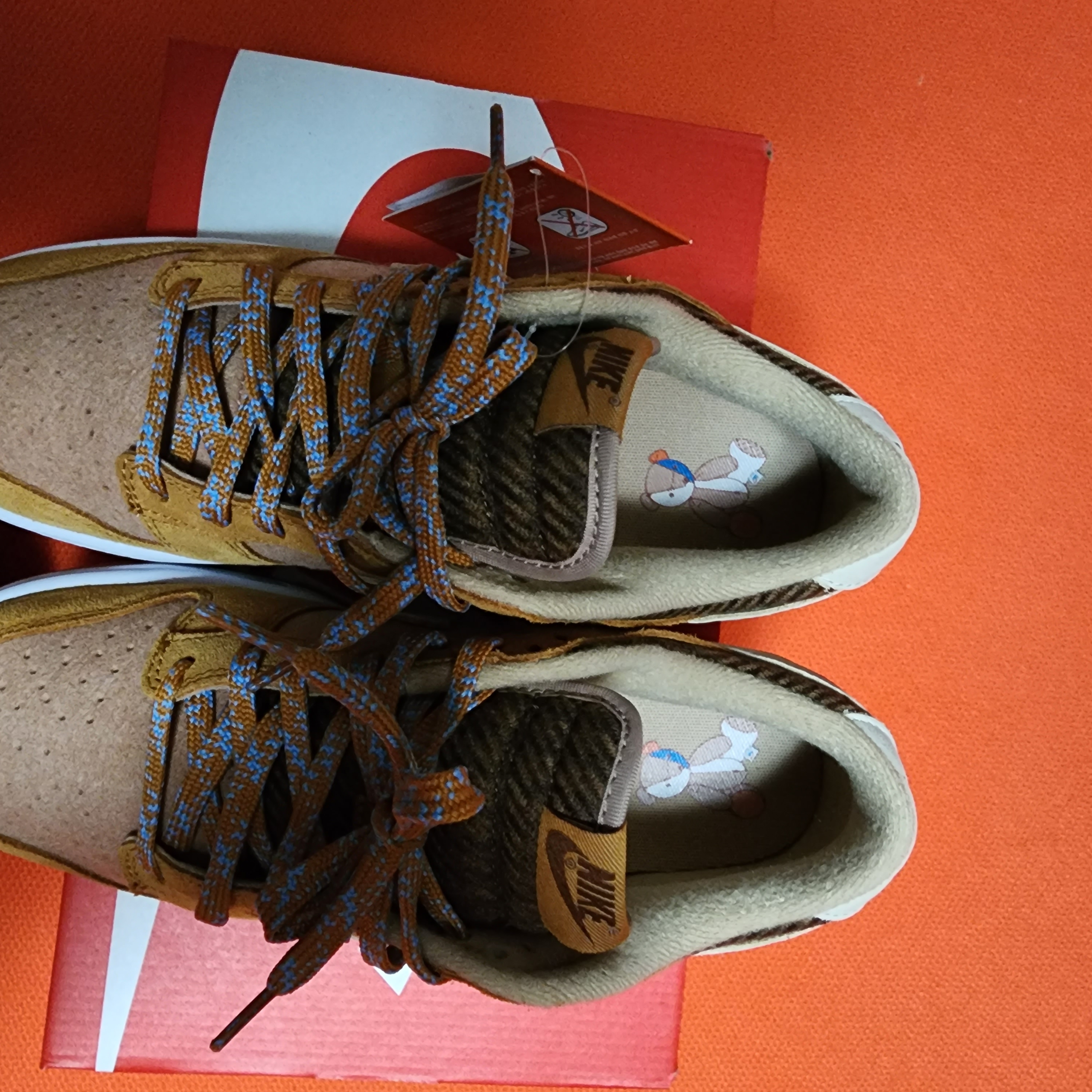 Nike Dunk Low SE Praline Desert Ochre 착용 스타일 - 2