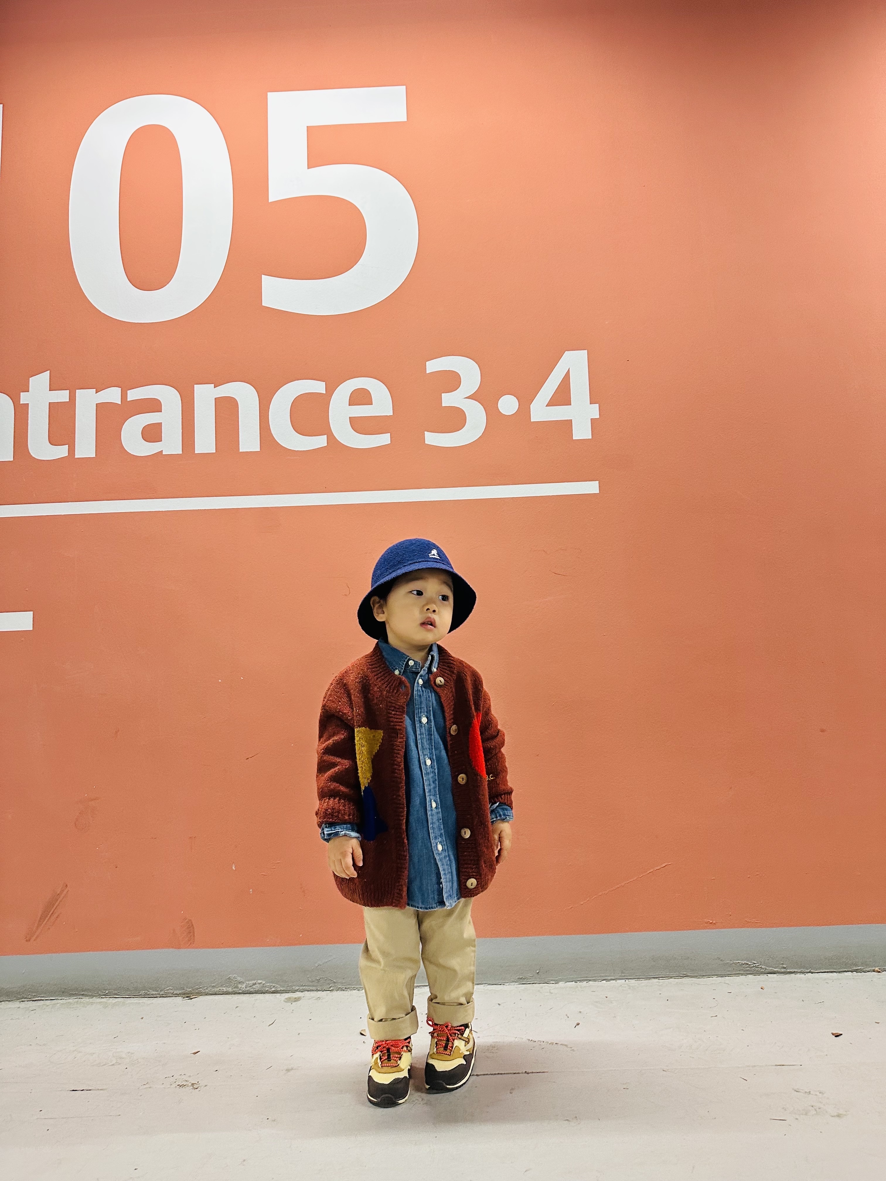Supreme x Kangol Furgora Casual Black - 21FW, (TD) Nike x Travis Scott Air Max 1 Cact.us Brown 착용 스타일 - 1