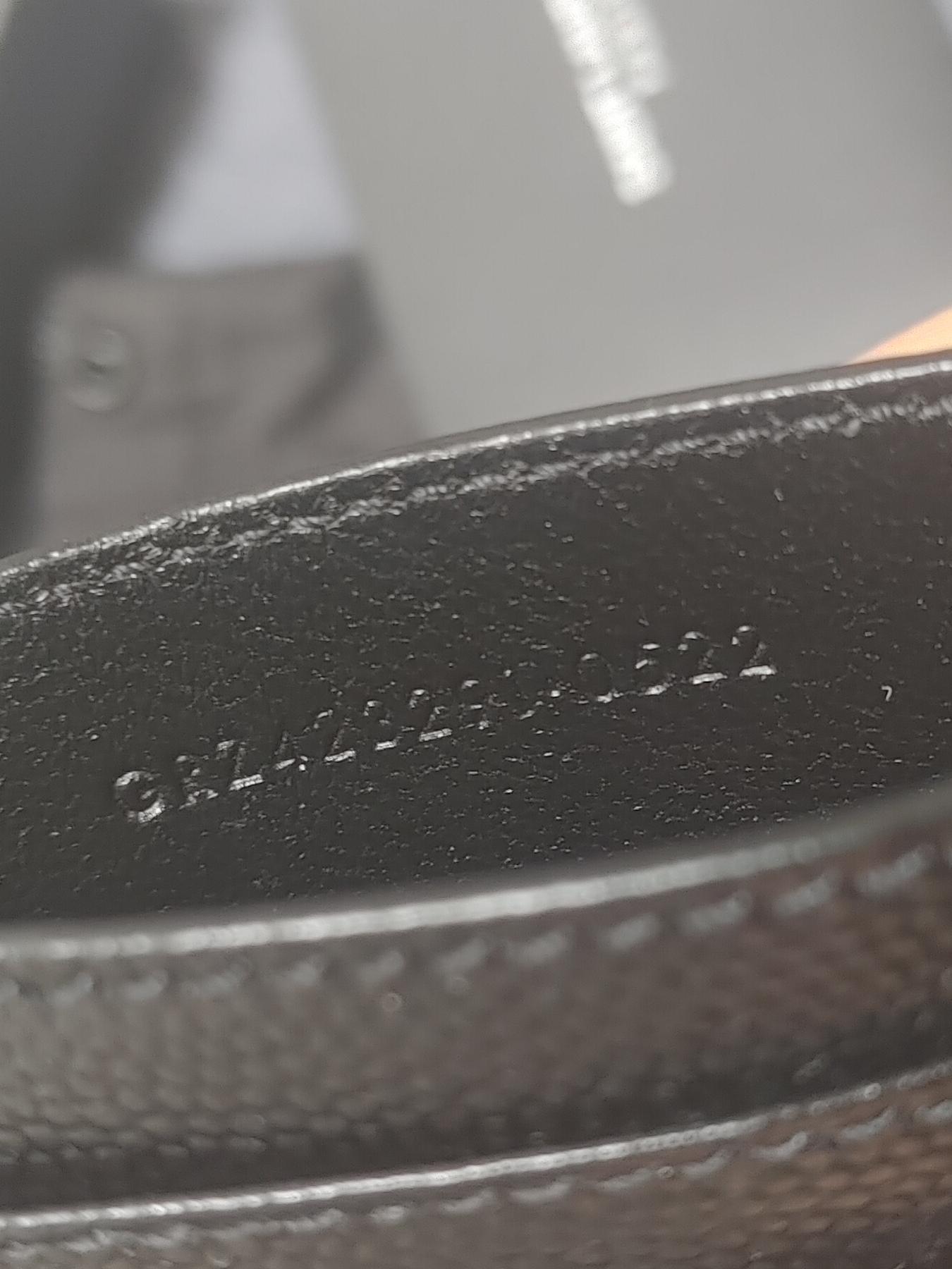 Saint Laurent Cassandre Matelasse Card Case in Grain De Poudre Embossed Leather Black 착용 스타일 - 5