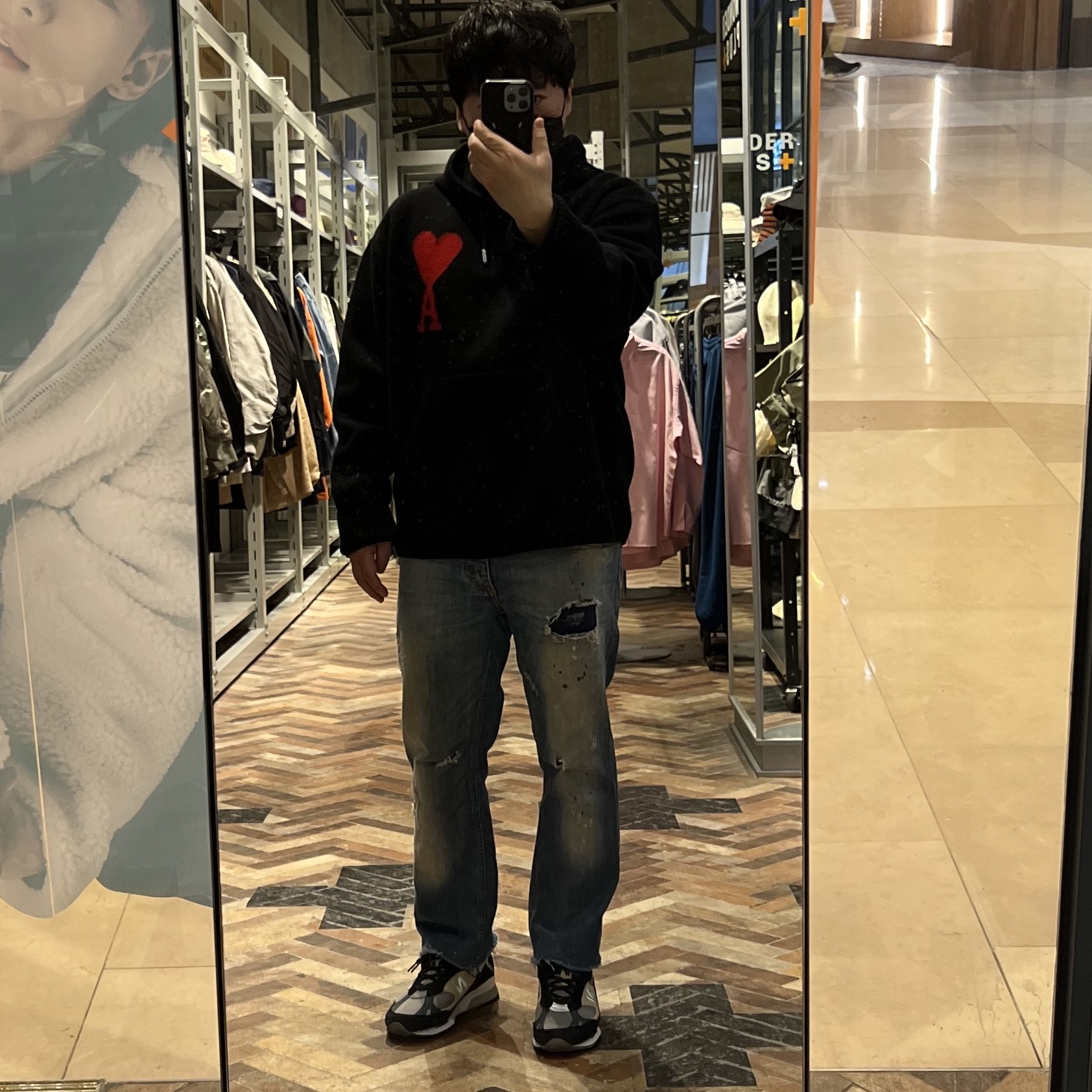 AMI de Coeur Oversize Intarsia Hoodie Black Red - 22SS, New Balance 991.5 Made in UK Surplus Pack 착용 스타일