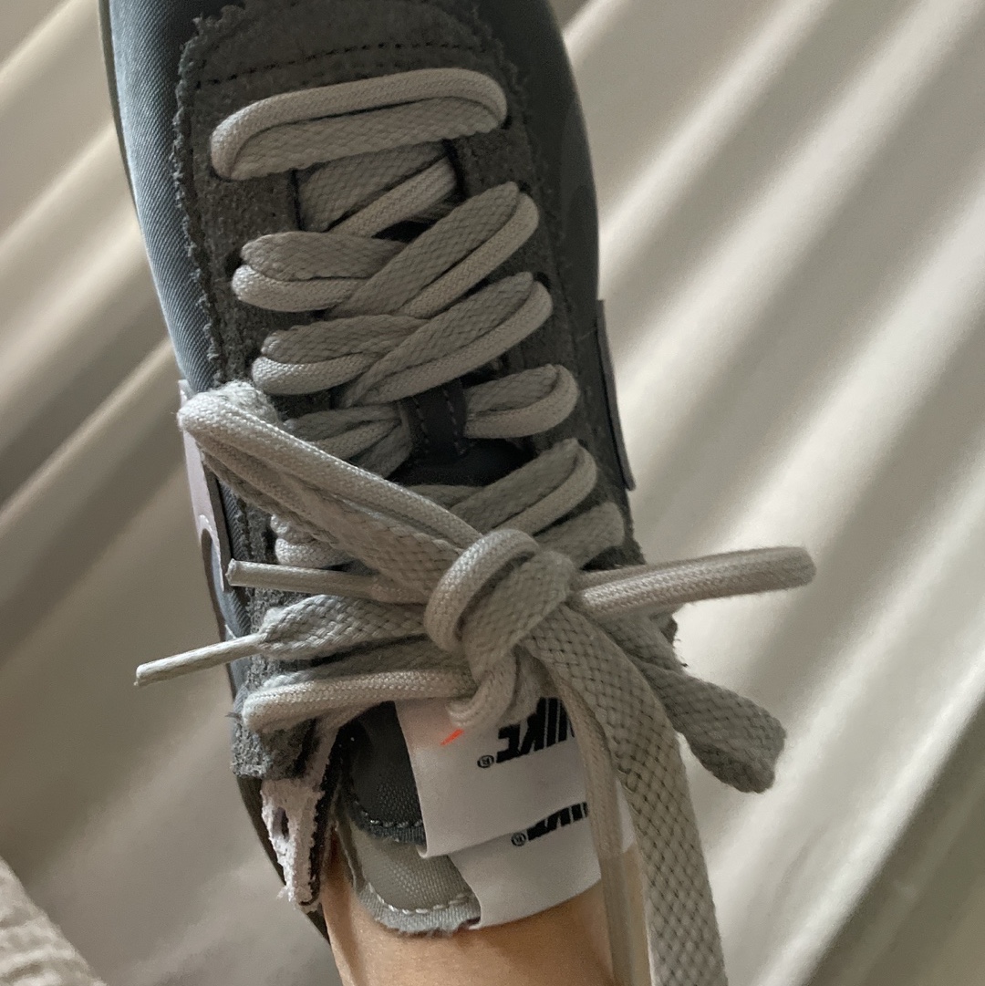 Nike x Sacai Zoom Cortez SP Iron Grey 착용 스타일 - 2