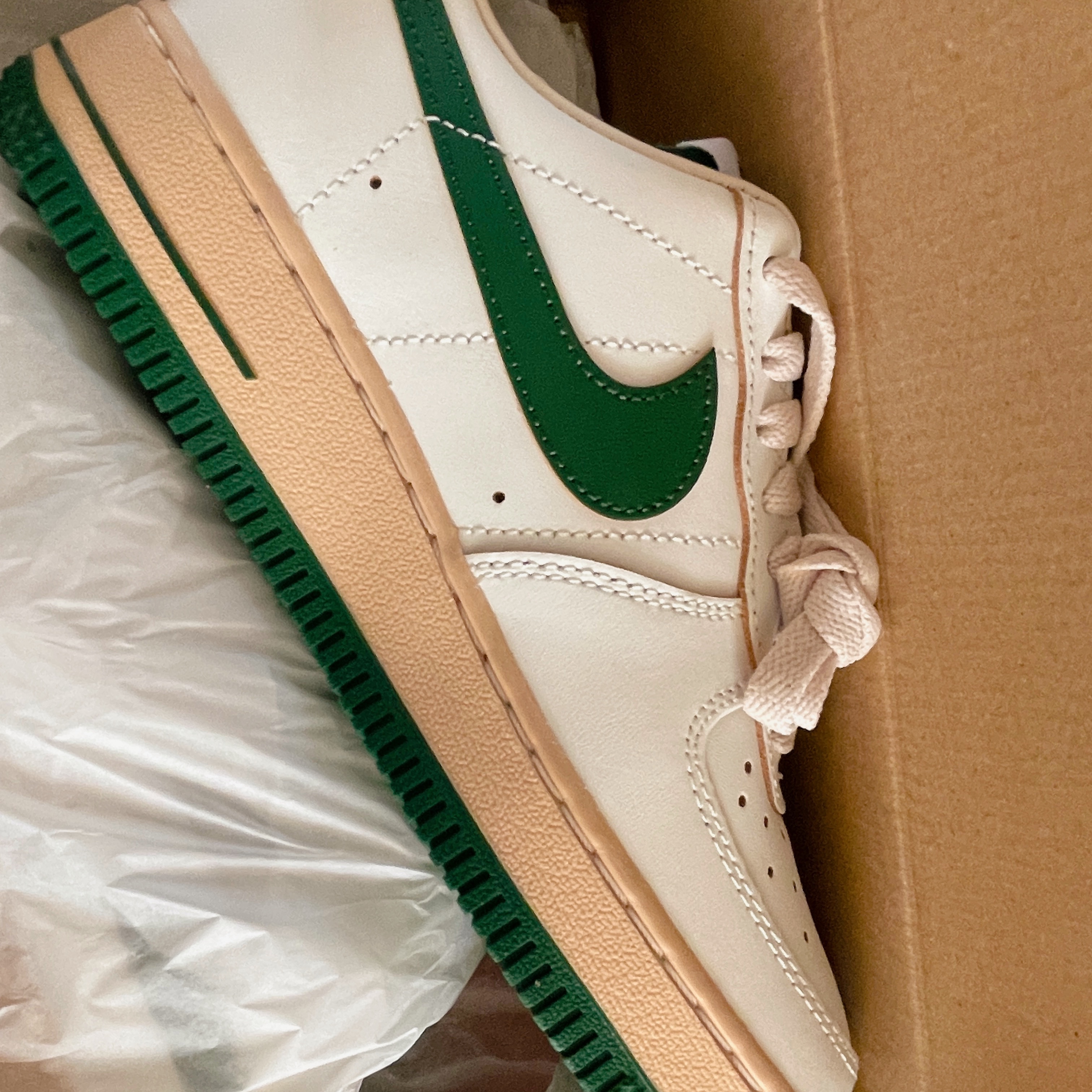 (W) Nike Air Force 1 Low Gorge Green 착용 스타일 - 2