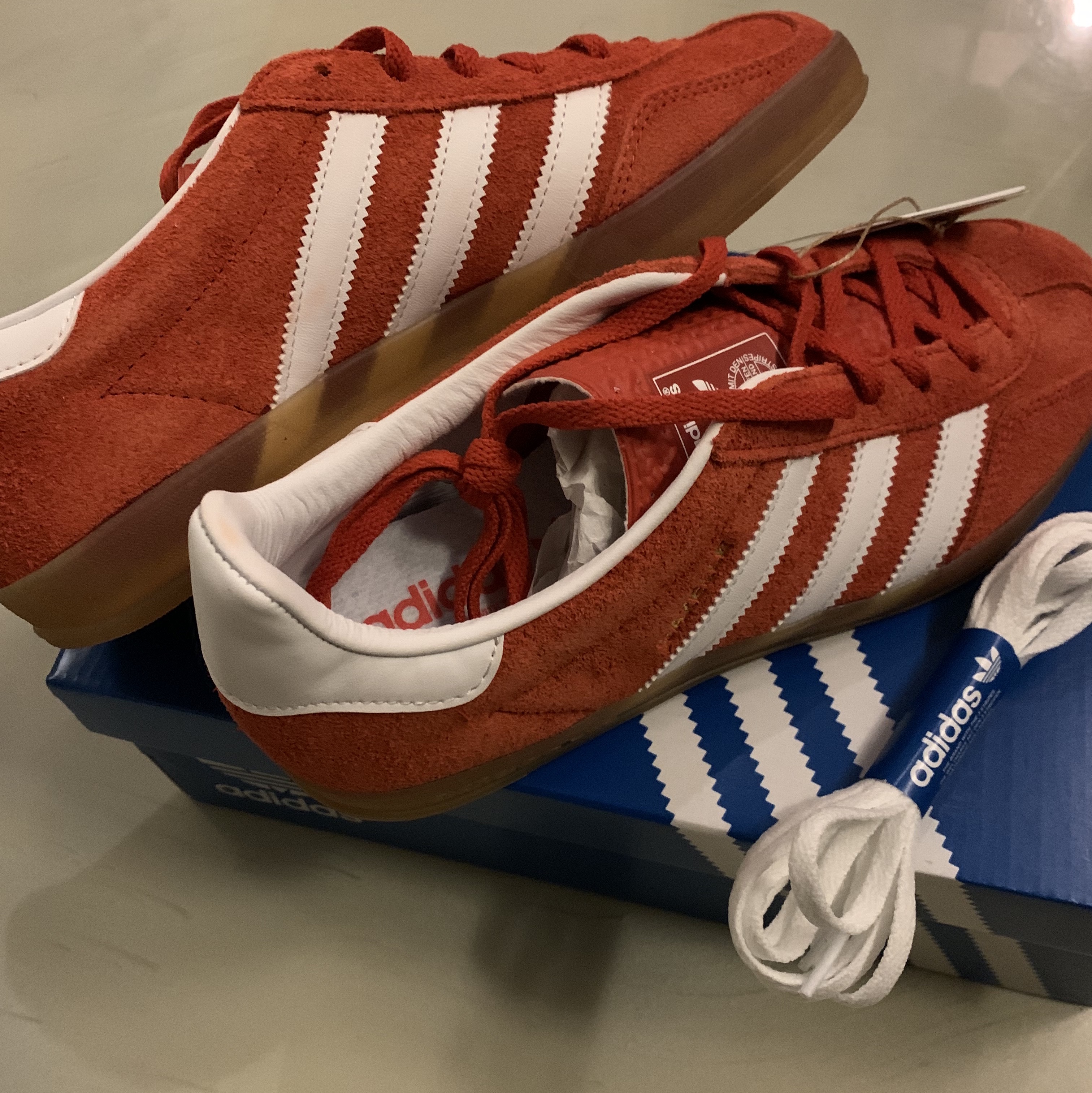 (W) Adidas Gazelle Indoor Bold Orange Cloud White 착용 스타일 - 2